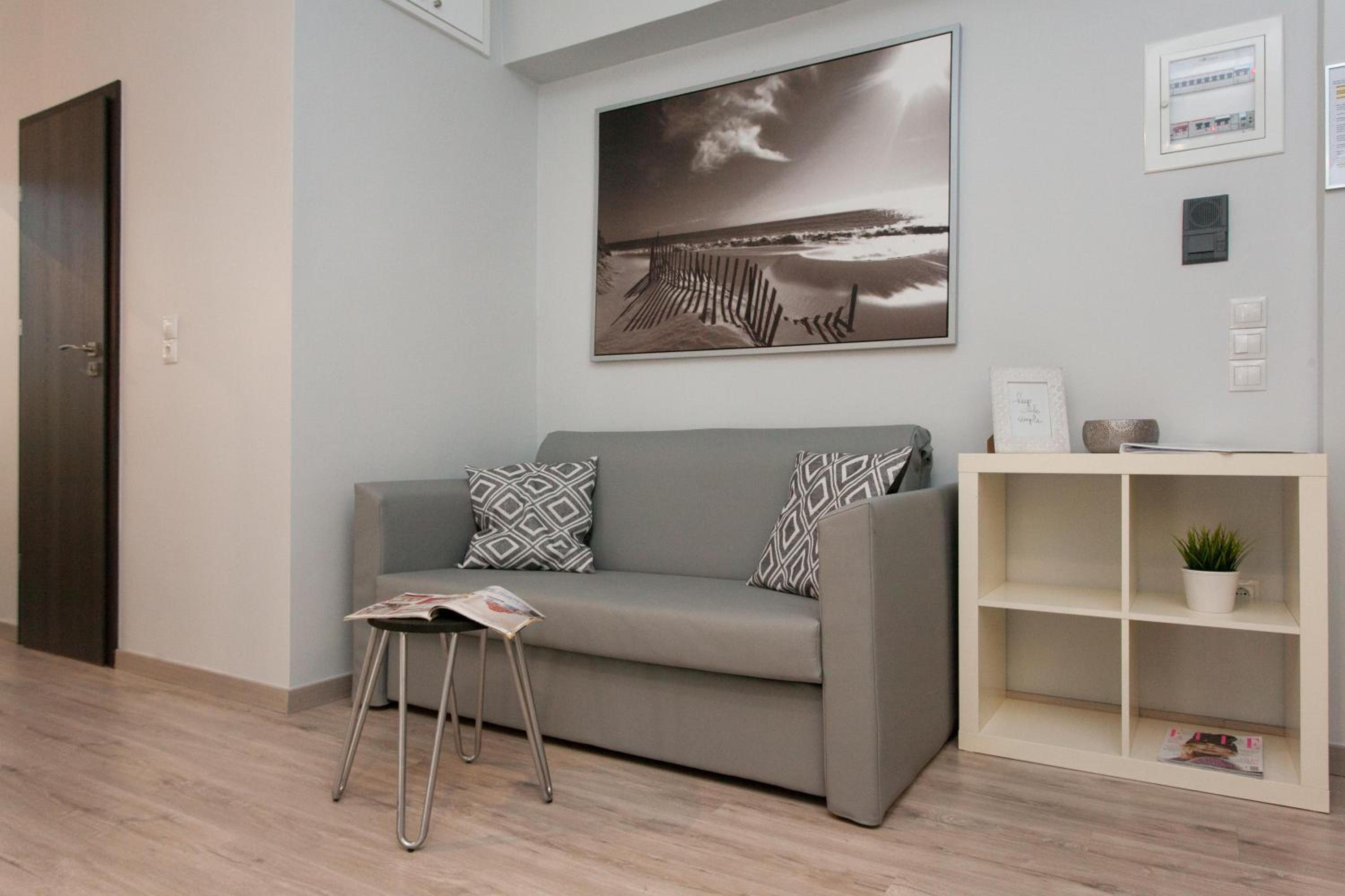 Walk to Markets from a Cozy Studio by Cielo Homes