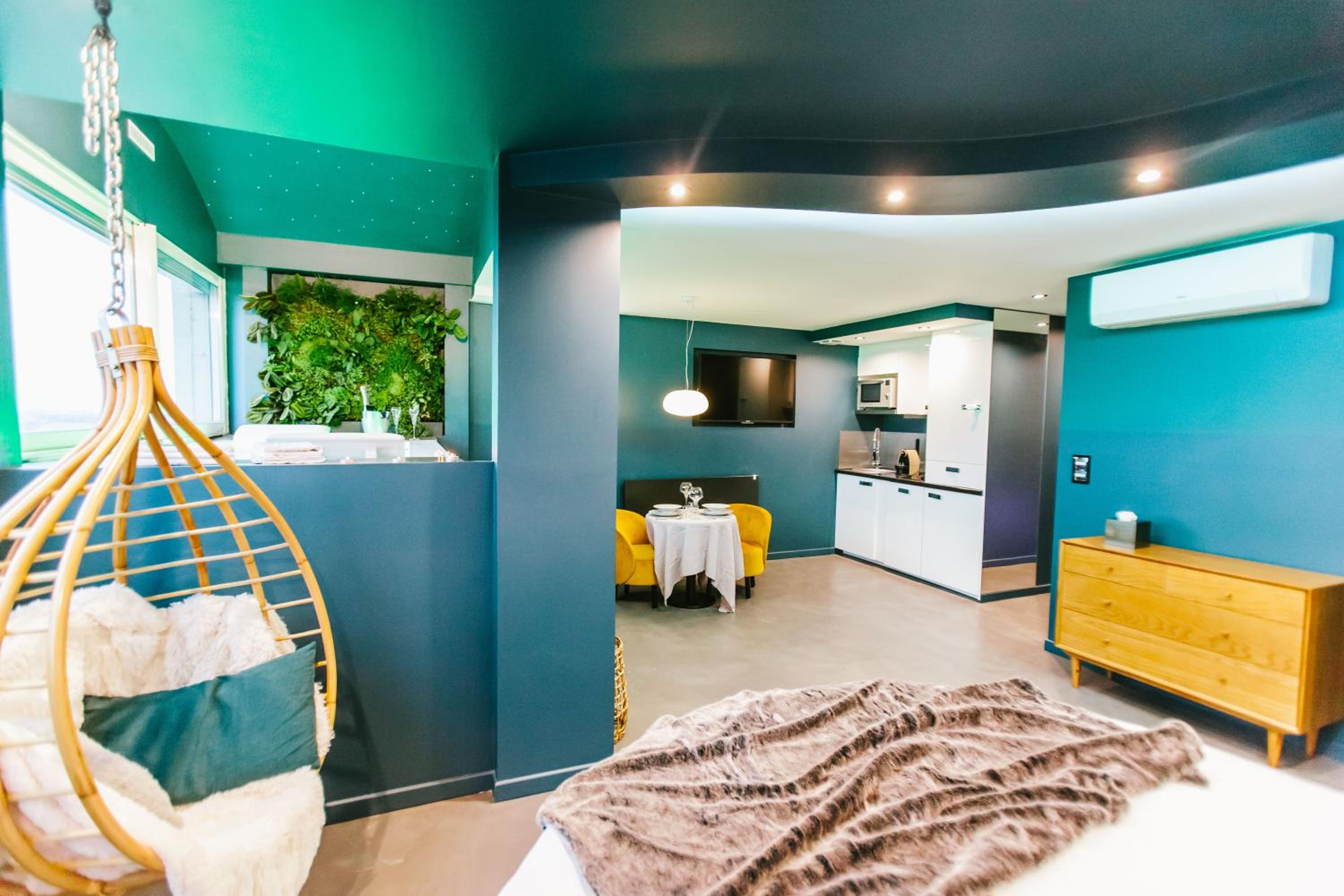 Parenthèse Concept Room