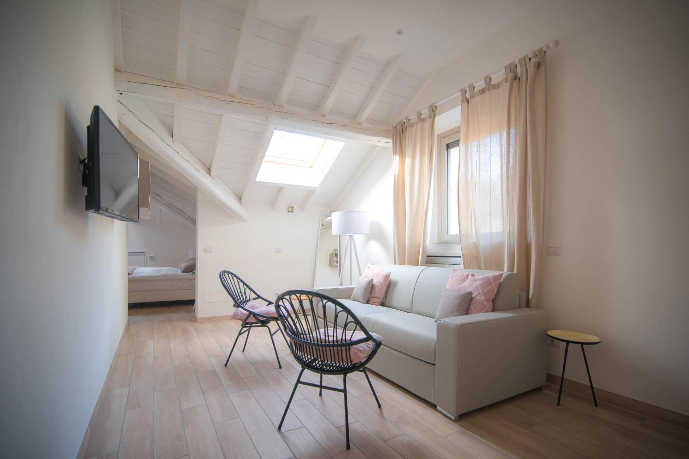 Comonfive Apartments