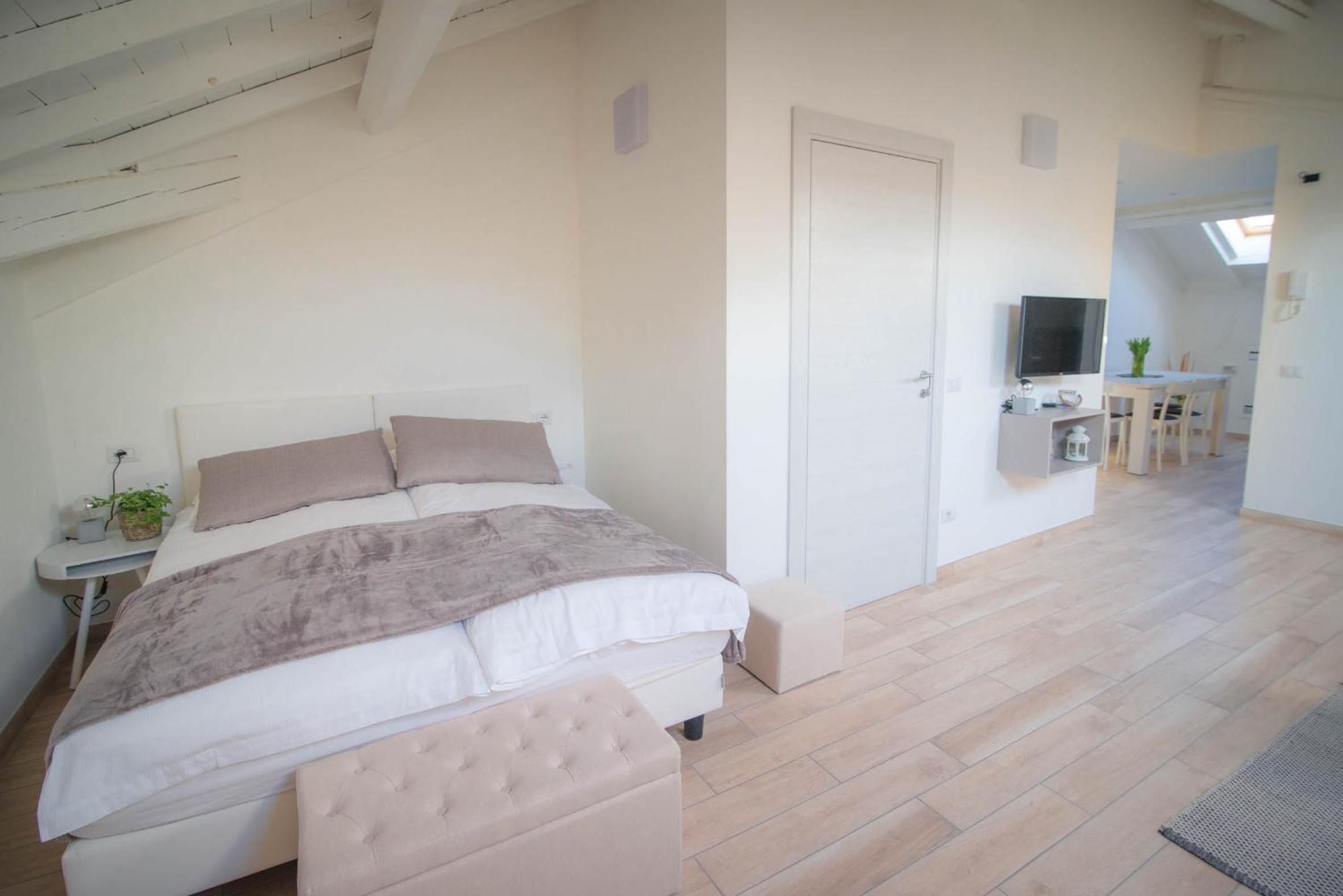 Comonfive Apartments