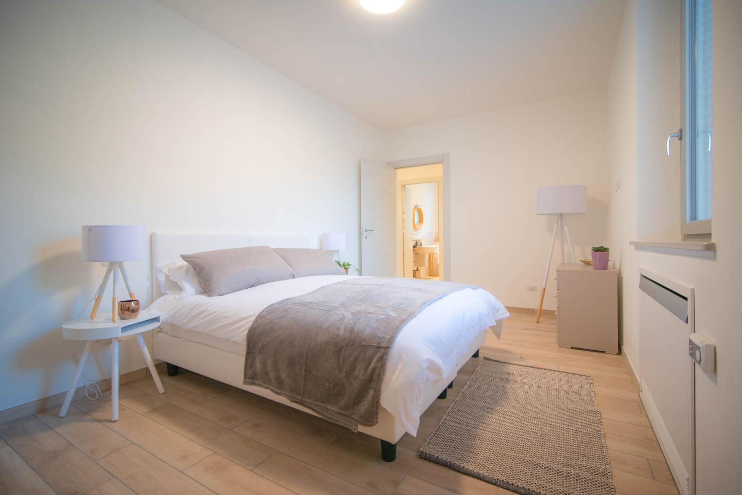 Comonfive Apartments
