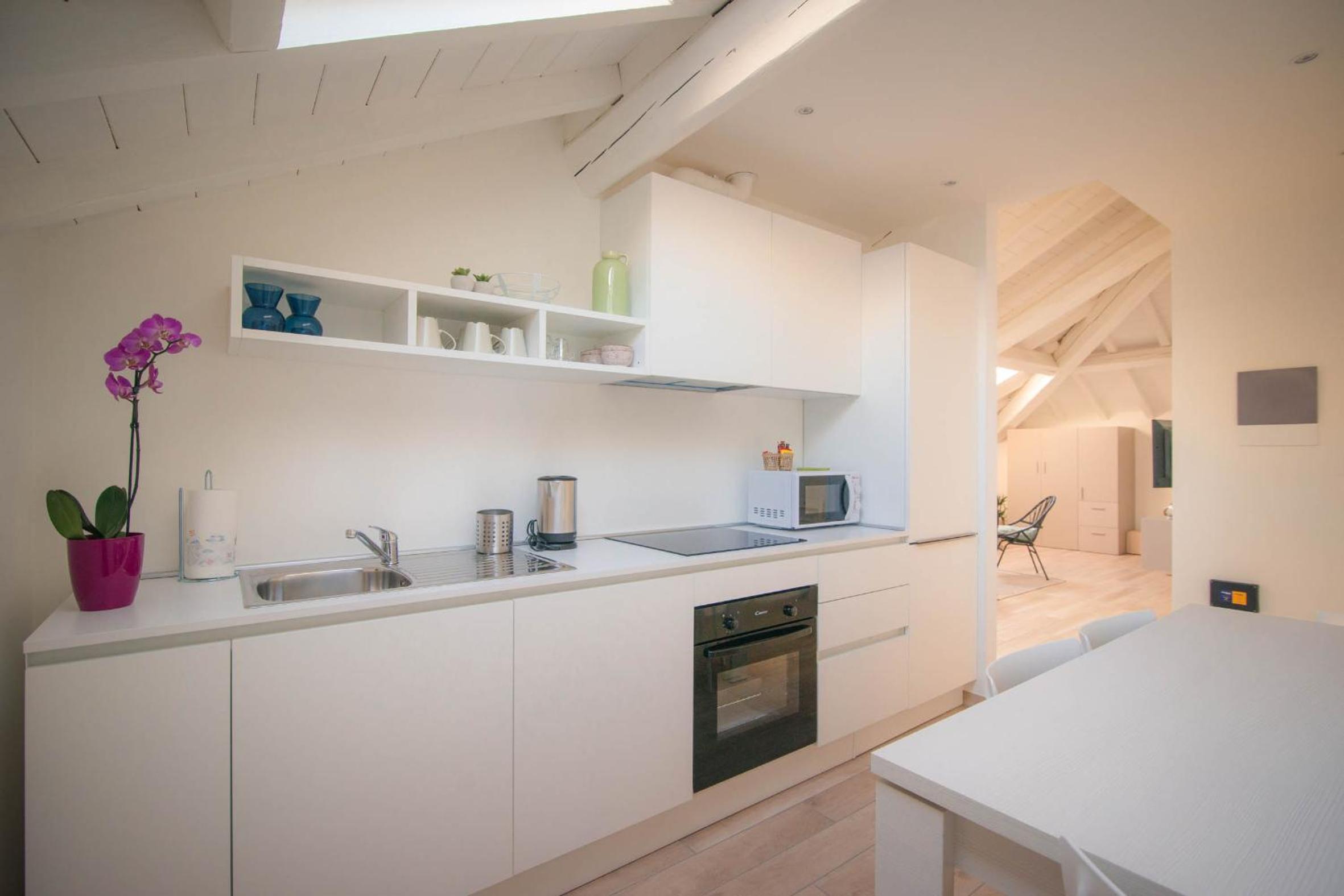 Comonfive Apartments
