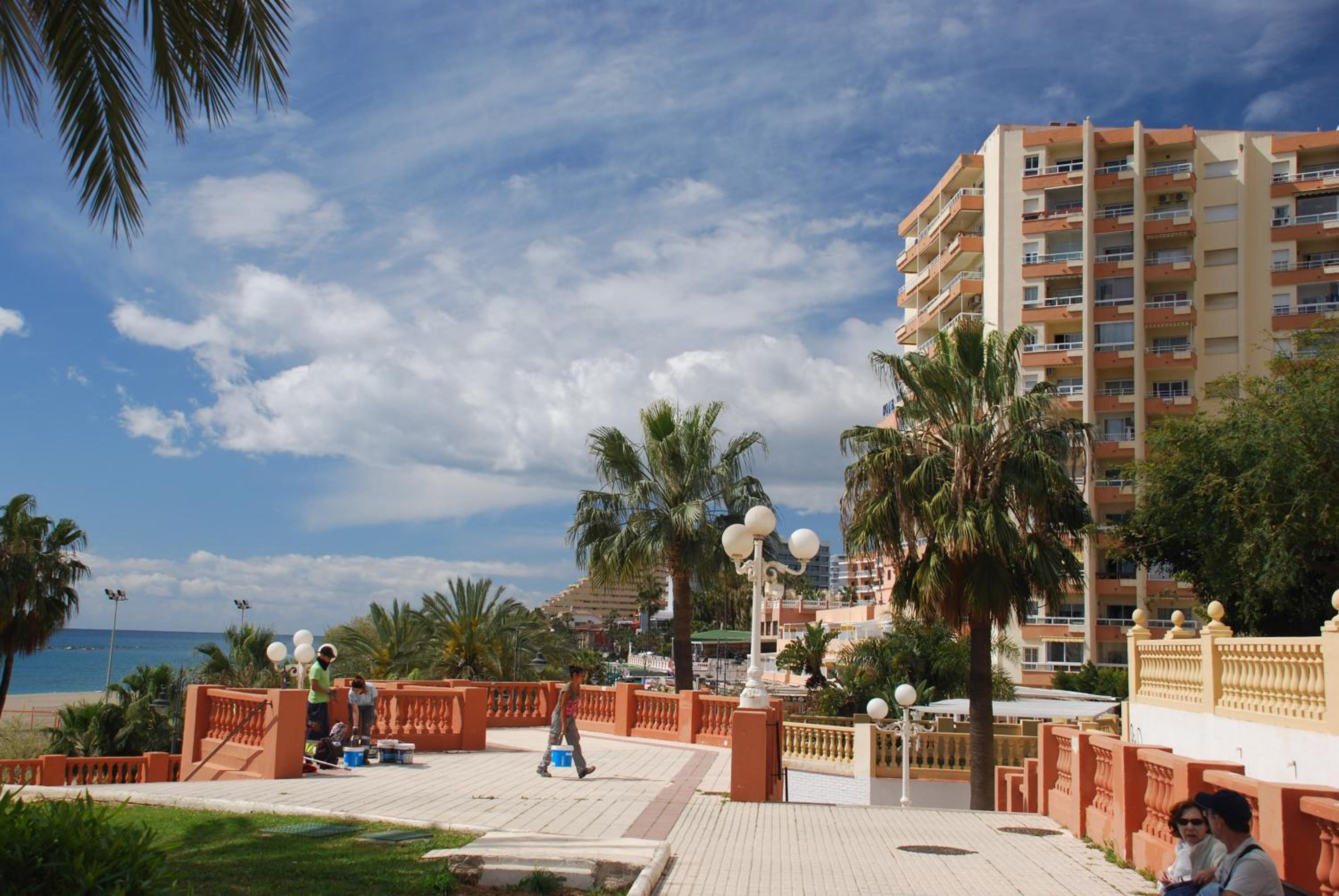 Cozy apartment with first line seaview in perfect location, near the Marina view 5