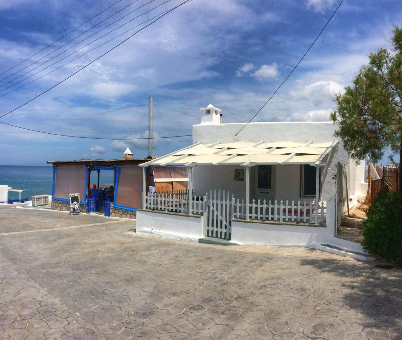 Traditional House by the Sea view 2