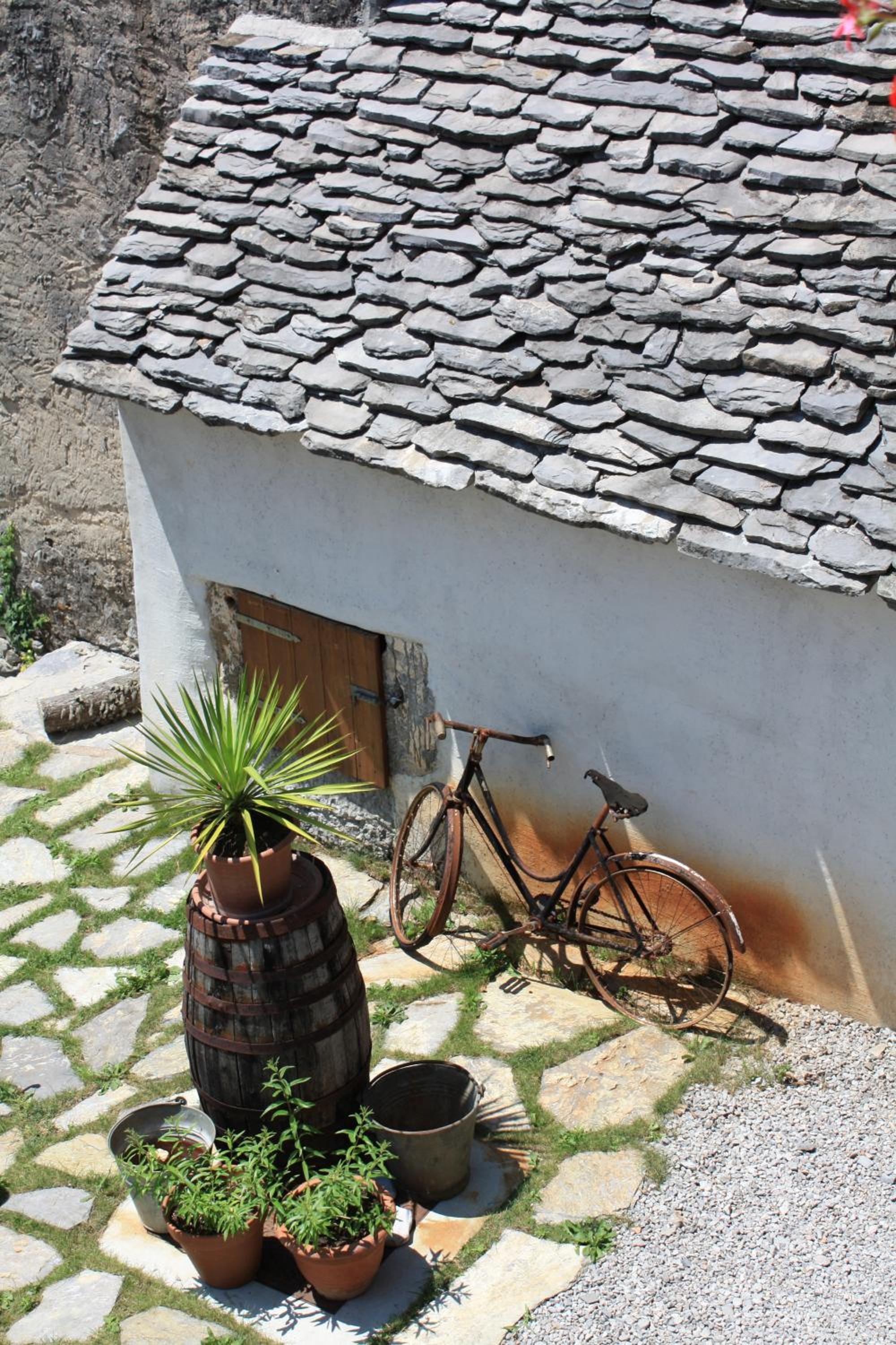 Pliskovica Youth Hostel view 5