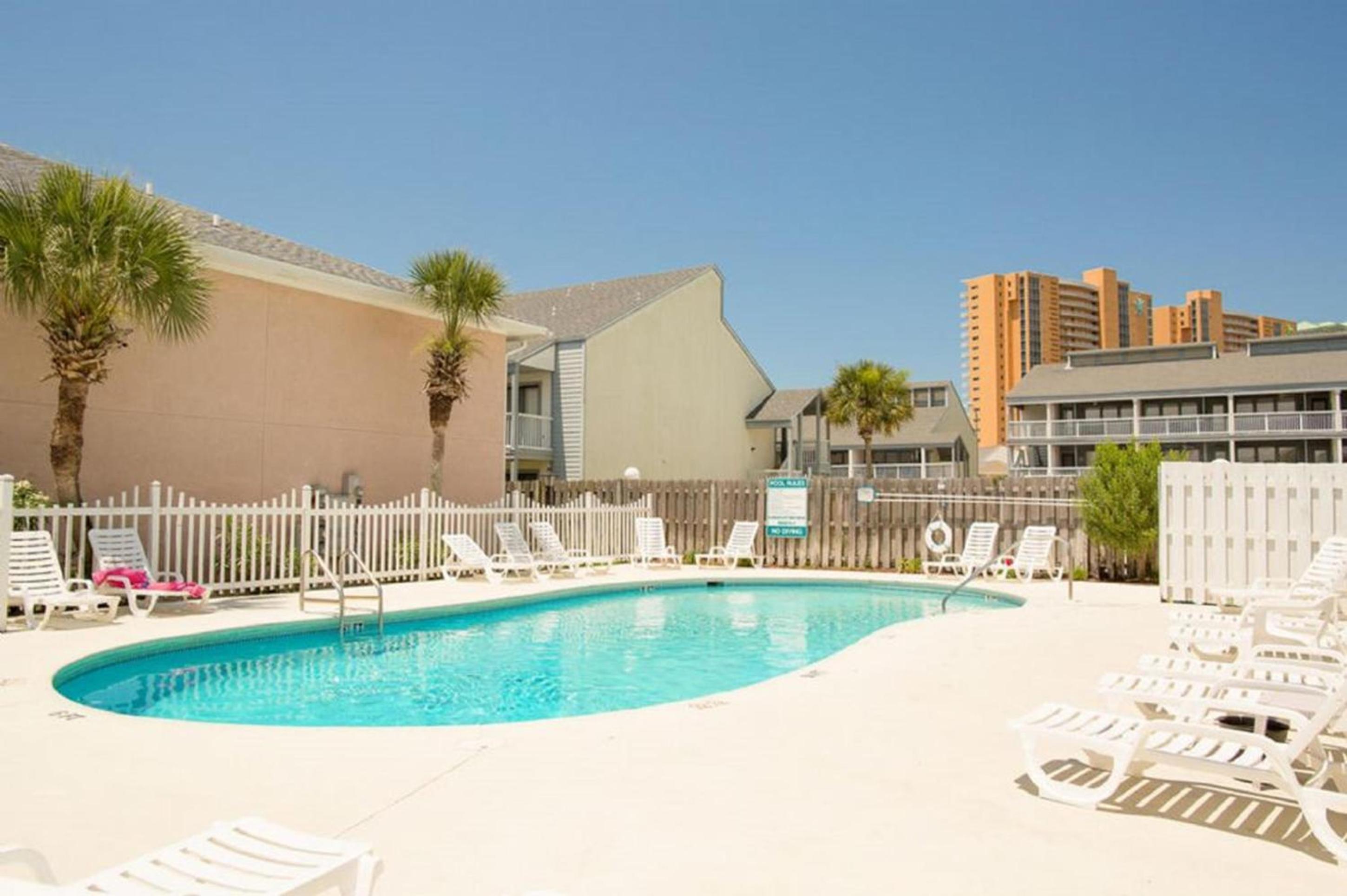 Wendwood Condominiums view 3