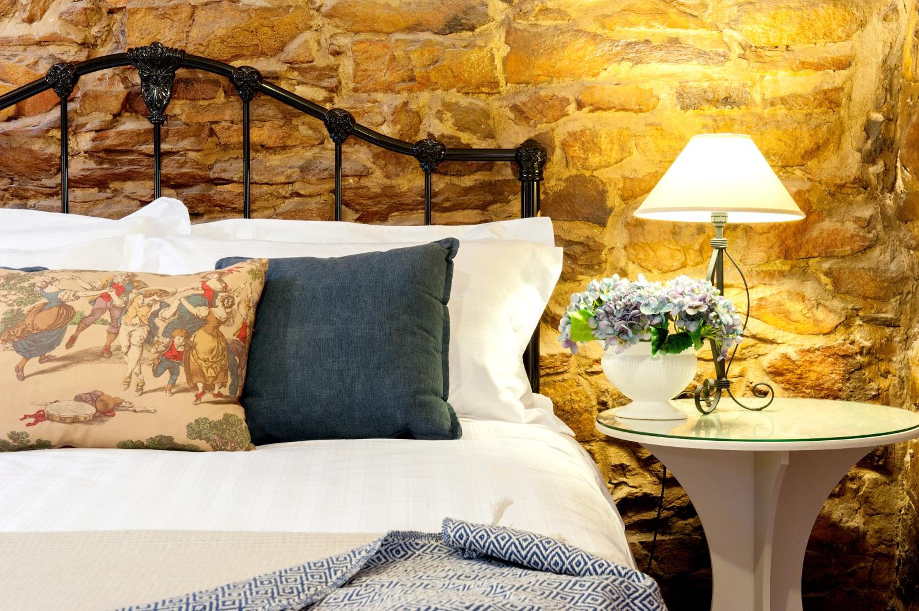 Byronsvale Vineyard and Accommodation