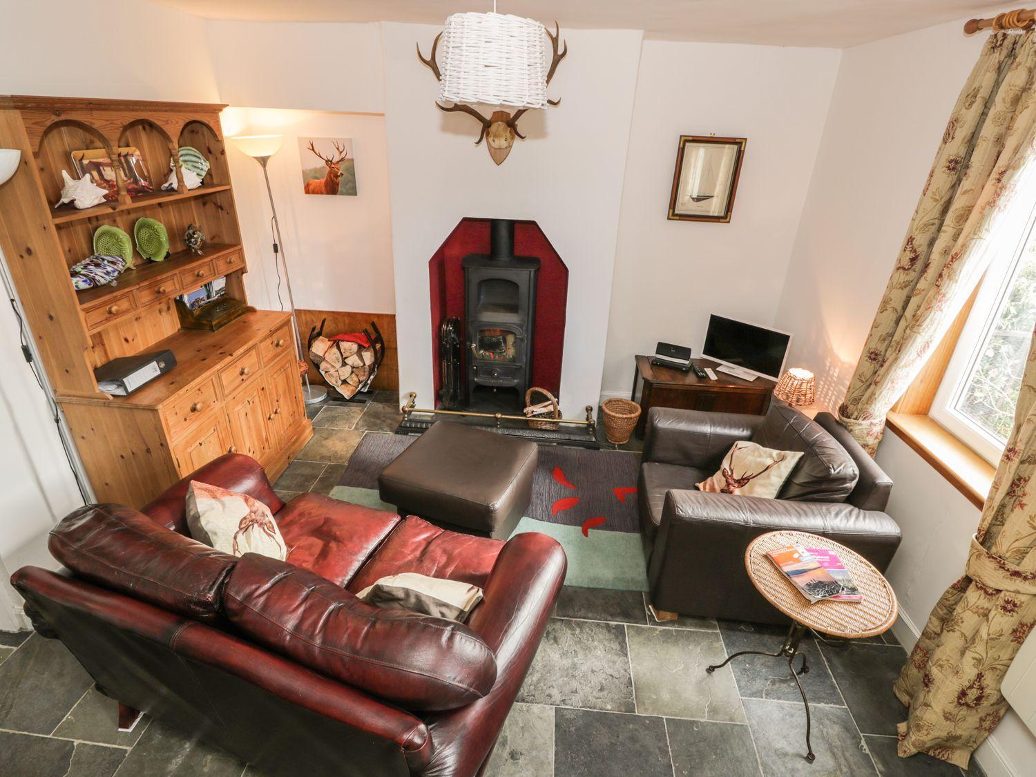Crinan Canal Cottage No8