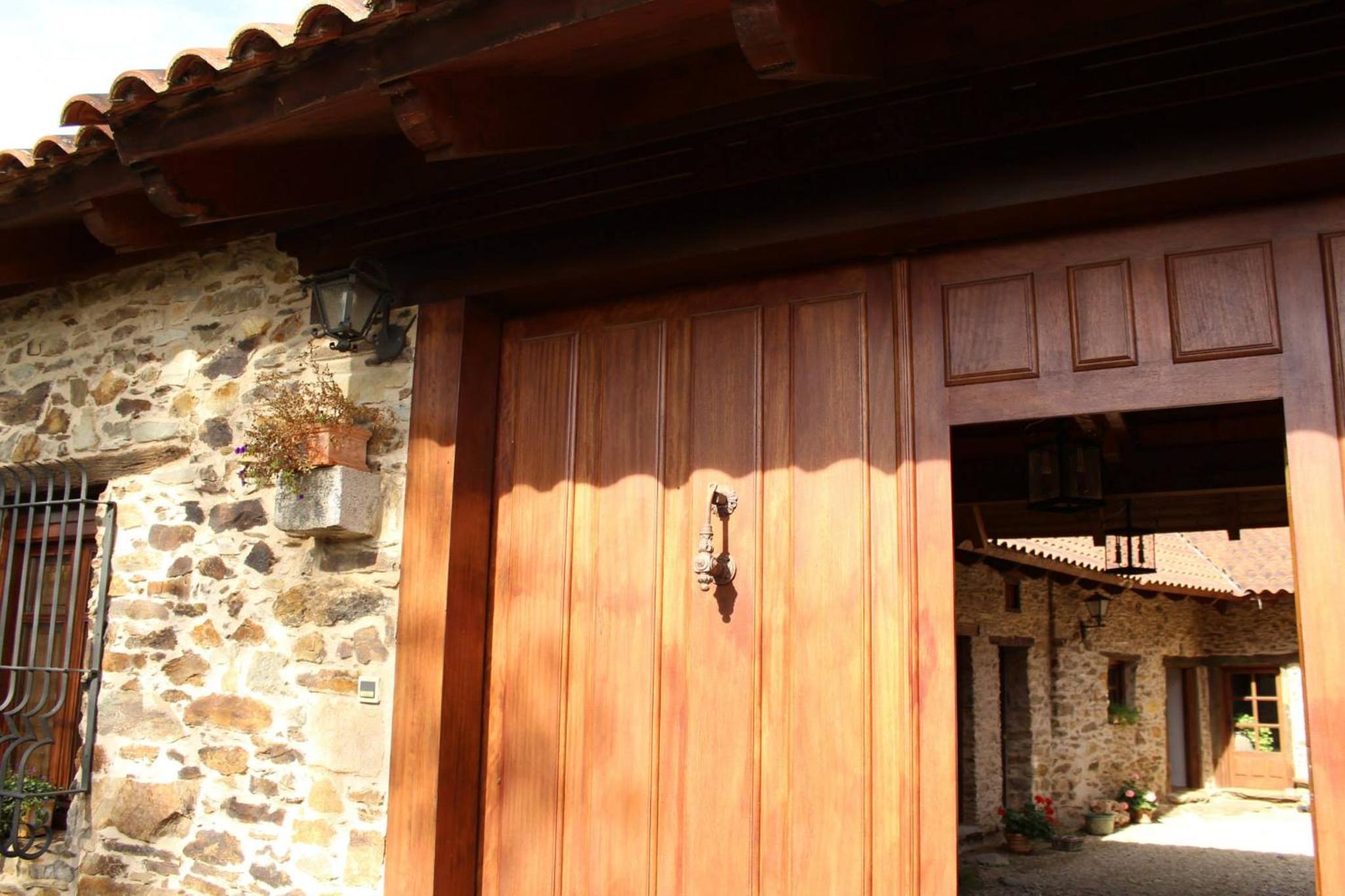 Photo 46