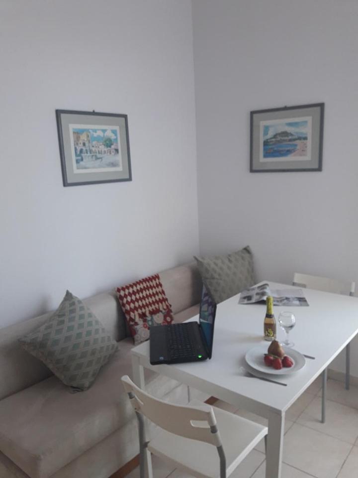Beautiful City Center Flat view 5