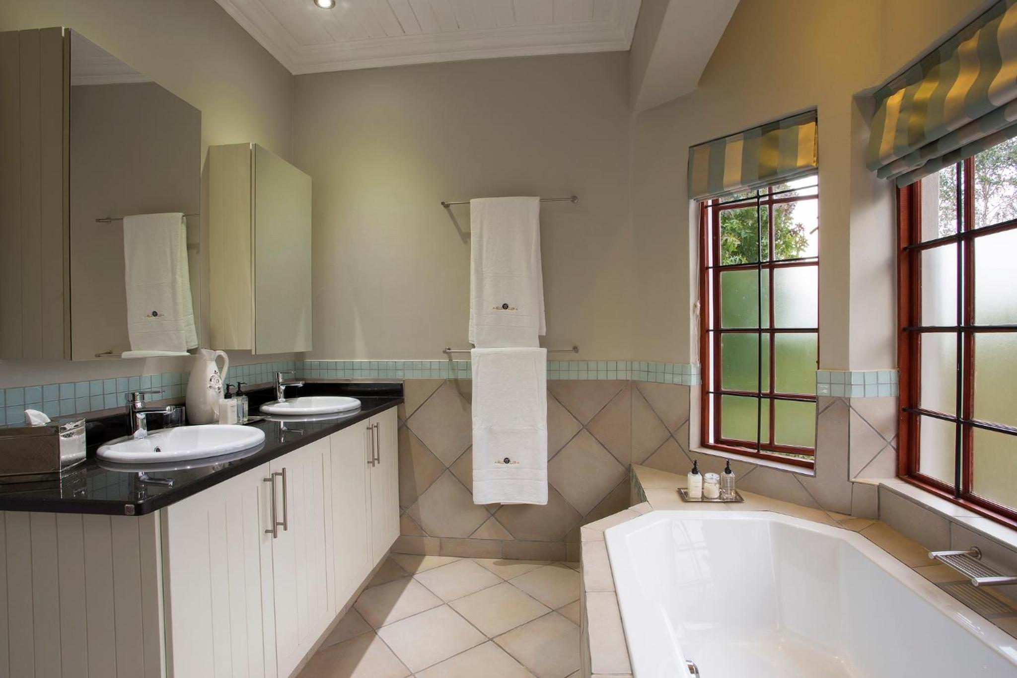 The Browns' Luxury Suites & Cottage