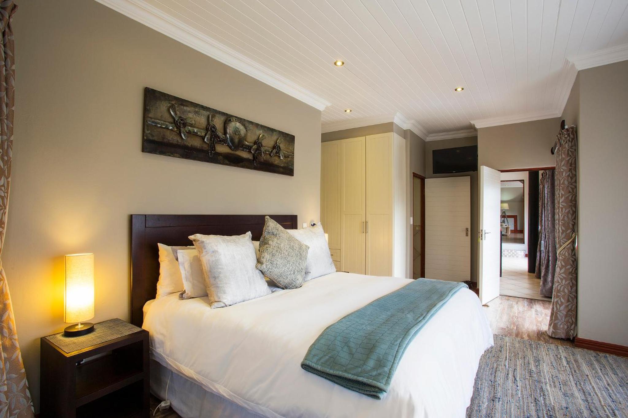 The Browns' Luxury Suites & Cottage