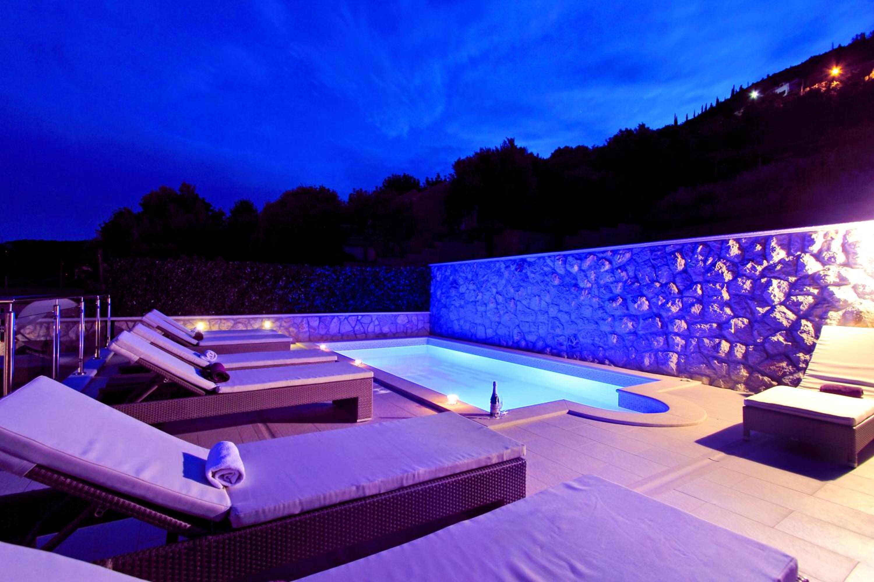 Vacation home with Private heated Pool photo 3