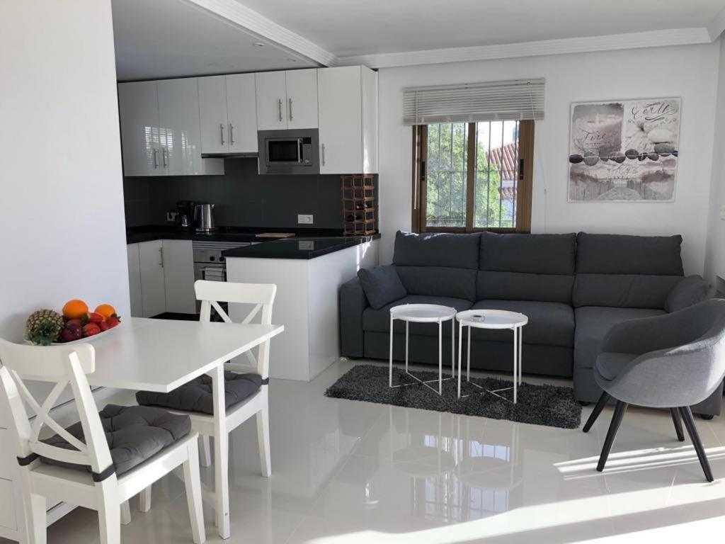 Spacious 3-Room Apartment with Pool - Riviera del Sol