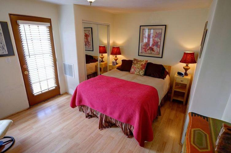 Casas de Guadalupe - Sante Fe Vacation Rentals