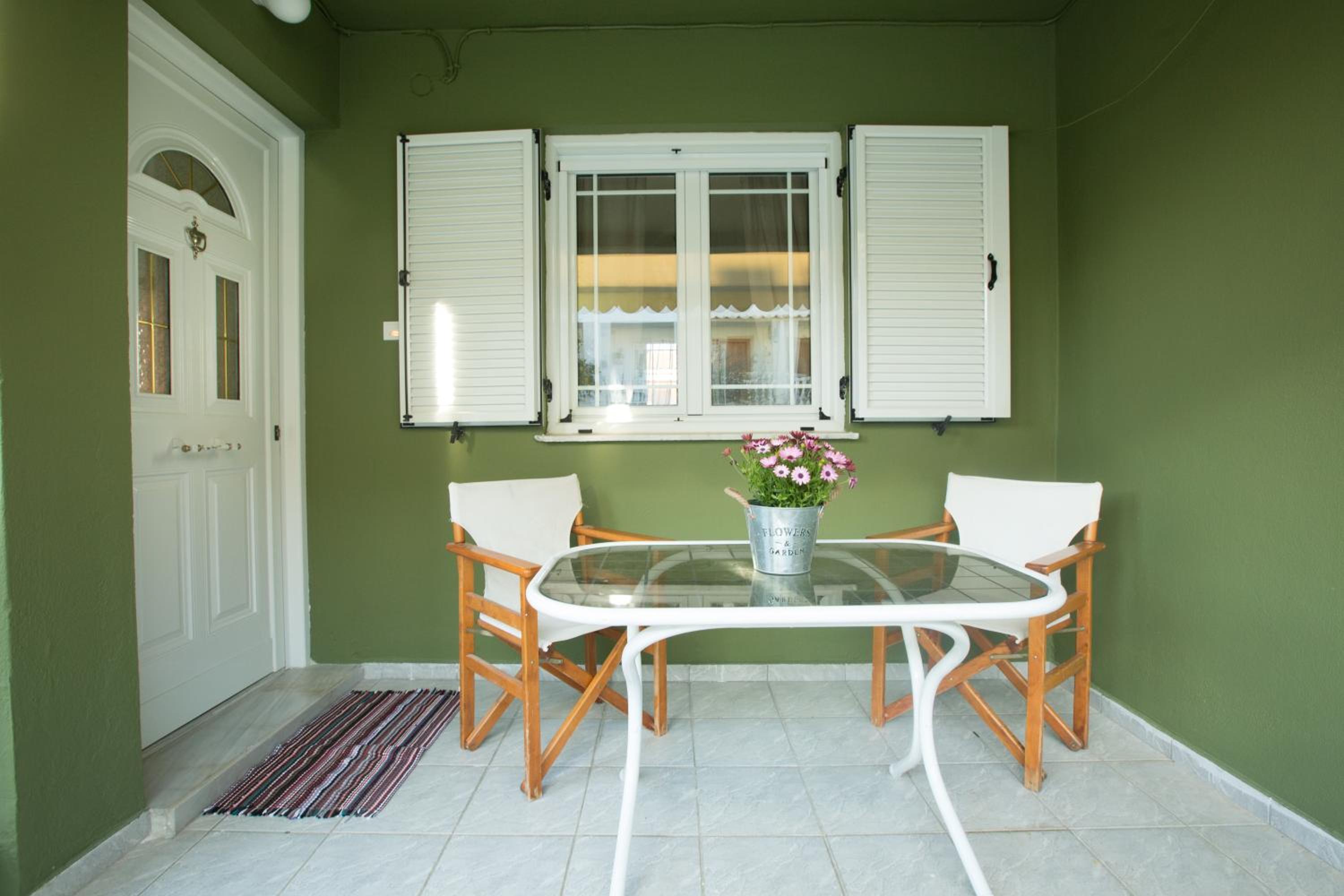 Marietta's Townhouse view 3