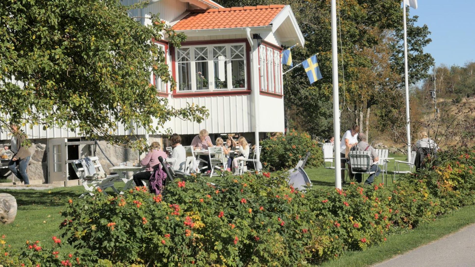 Tavlebords Honungsgård view 3