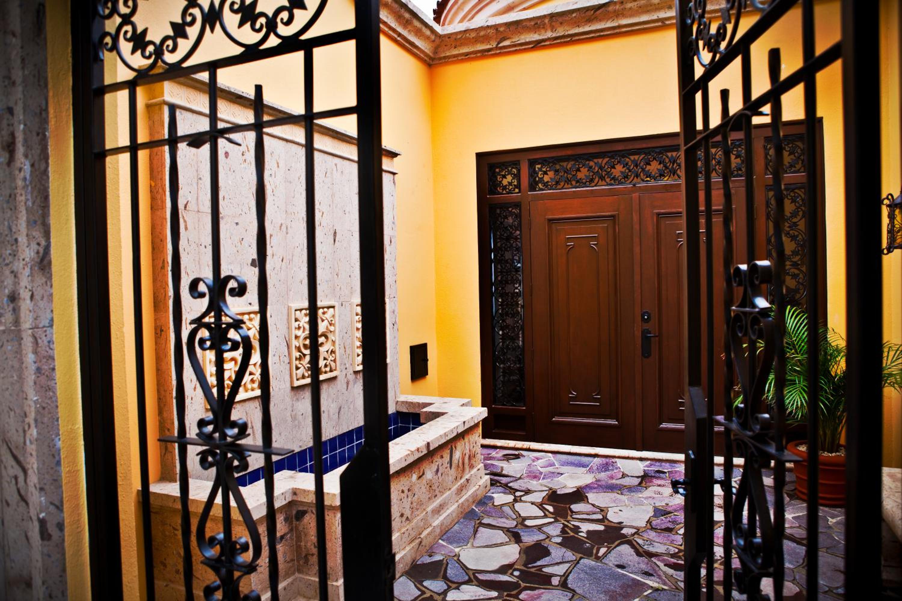 Quivira Los Cabos Condos and Homes -Vacation Rentals