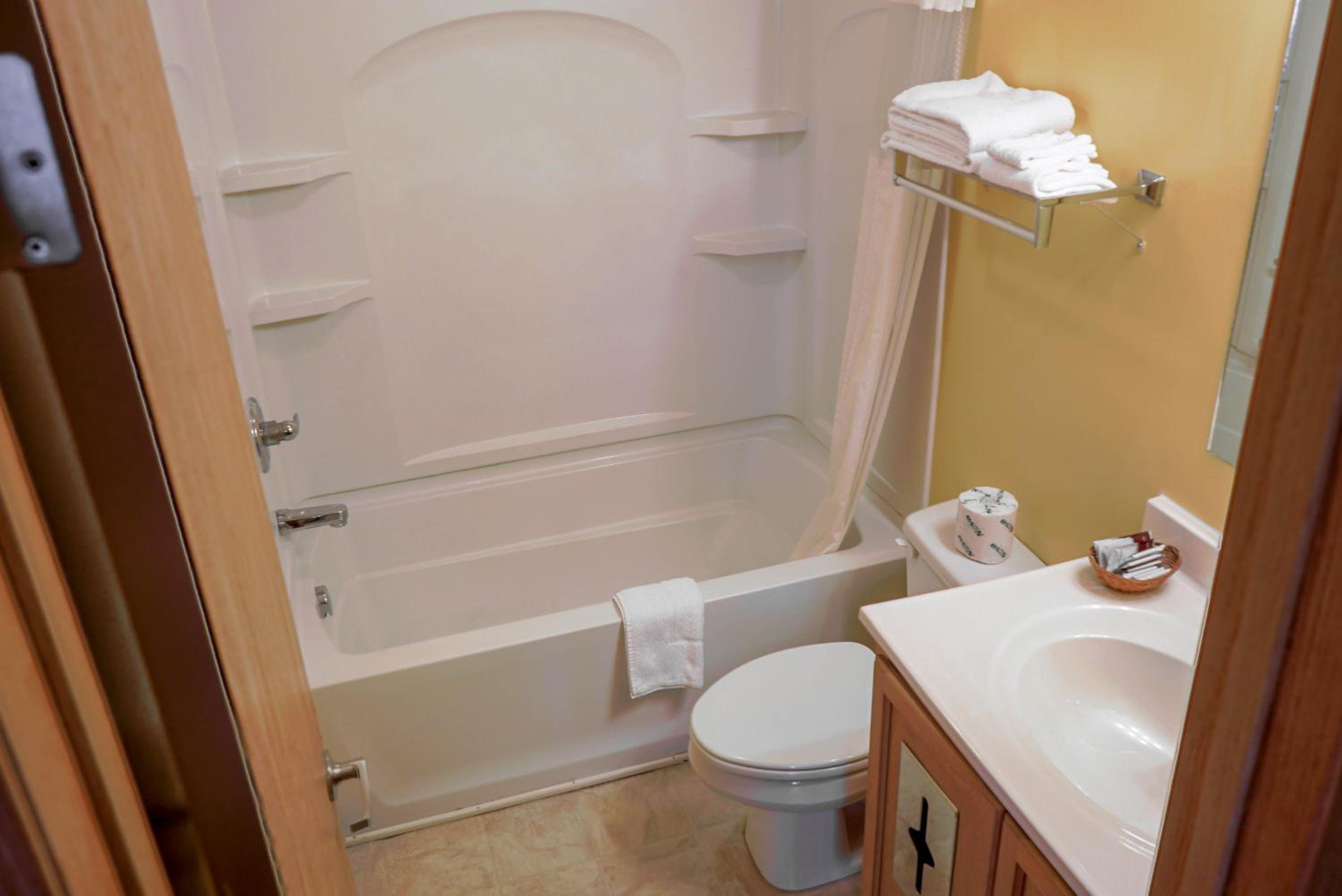 Regal Inn Coffeyville - Property Image 2