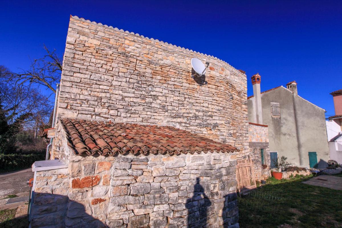 Stone House Olio view 3