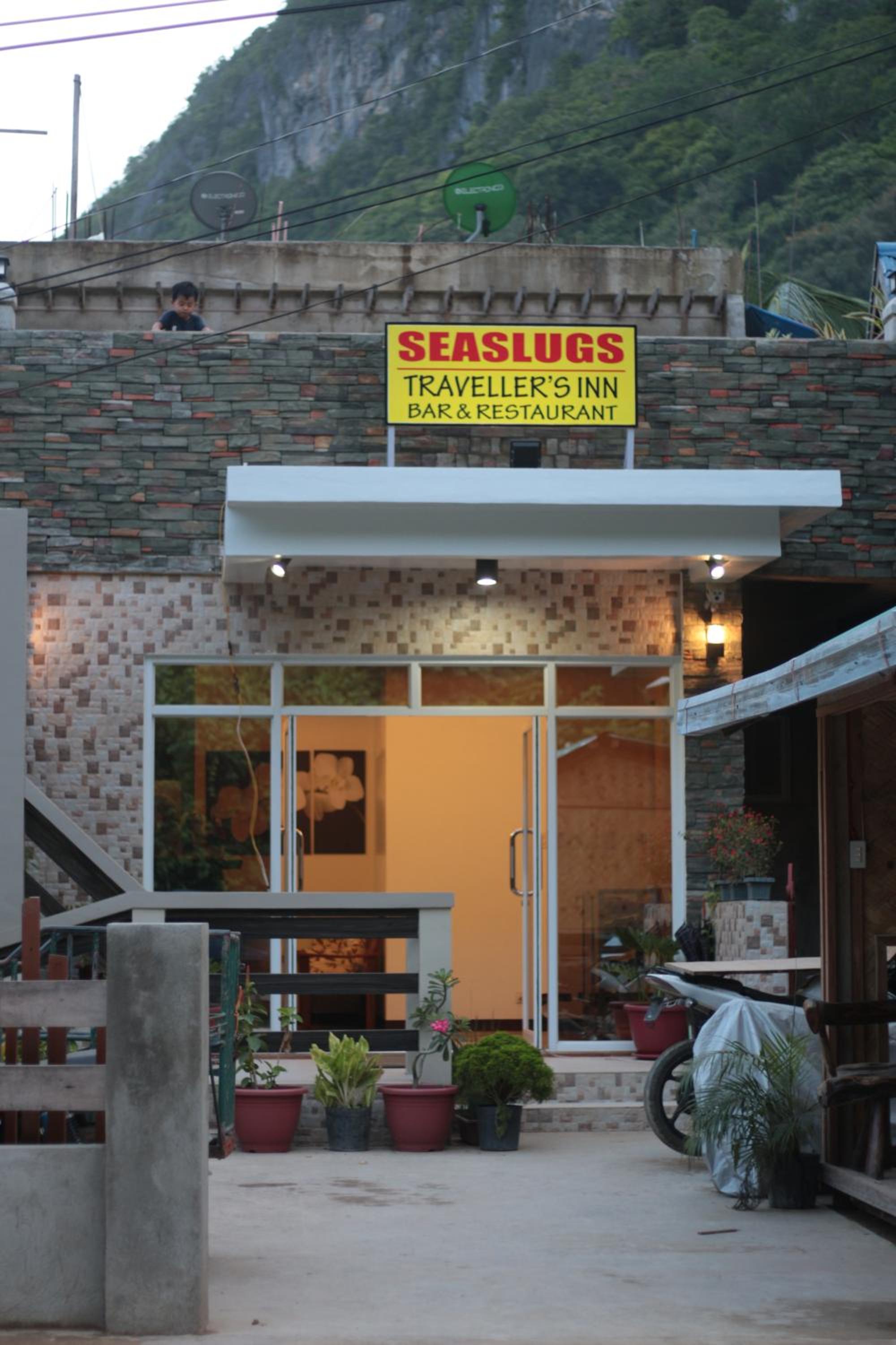 Seaslugs Travellers Inn, El Nido - 16