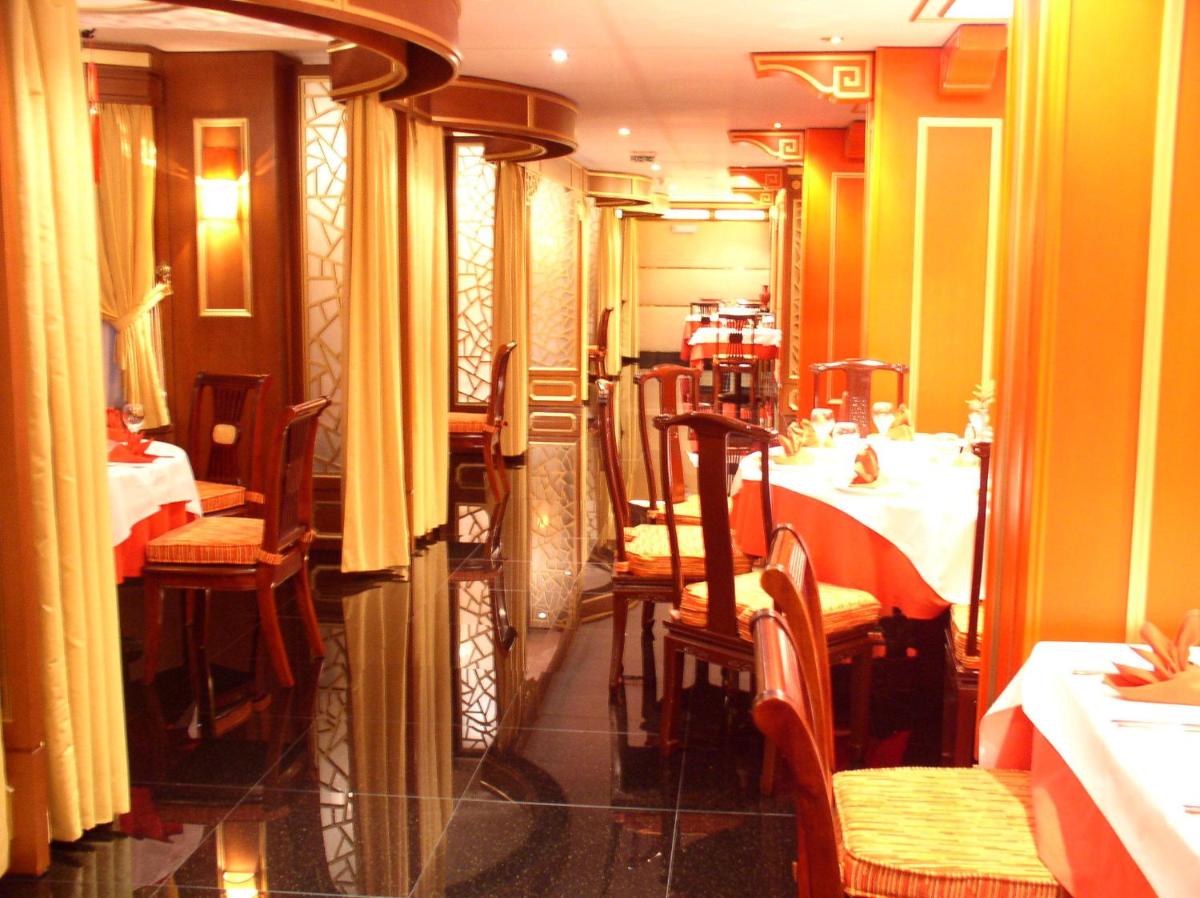 restaurant