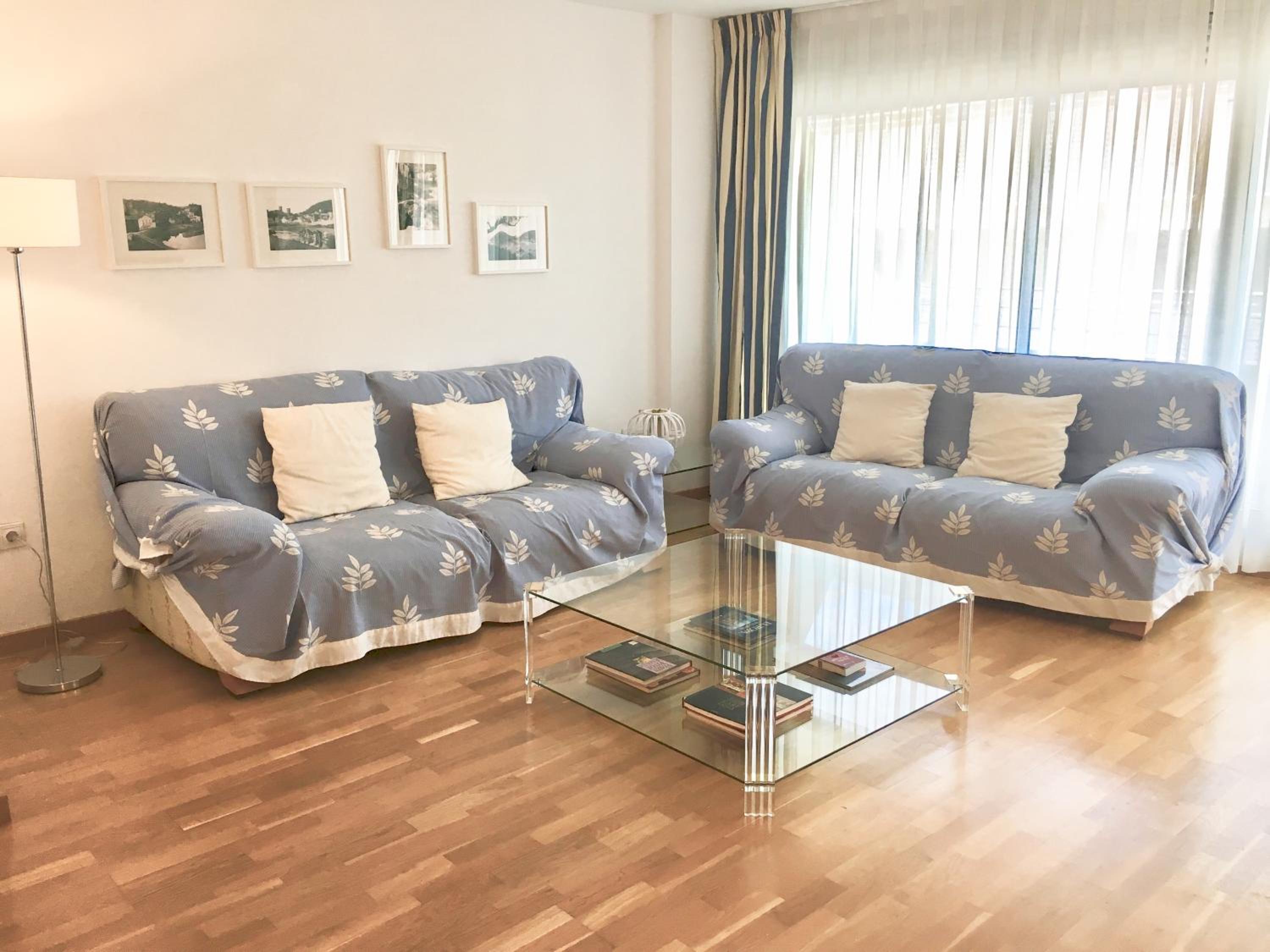 Ancora Frontbeach Luxury Apartment view 2