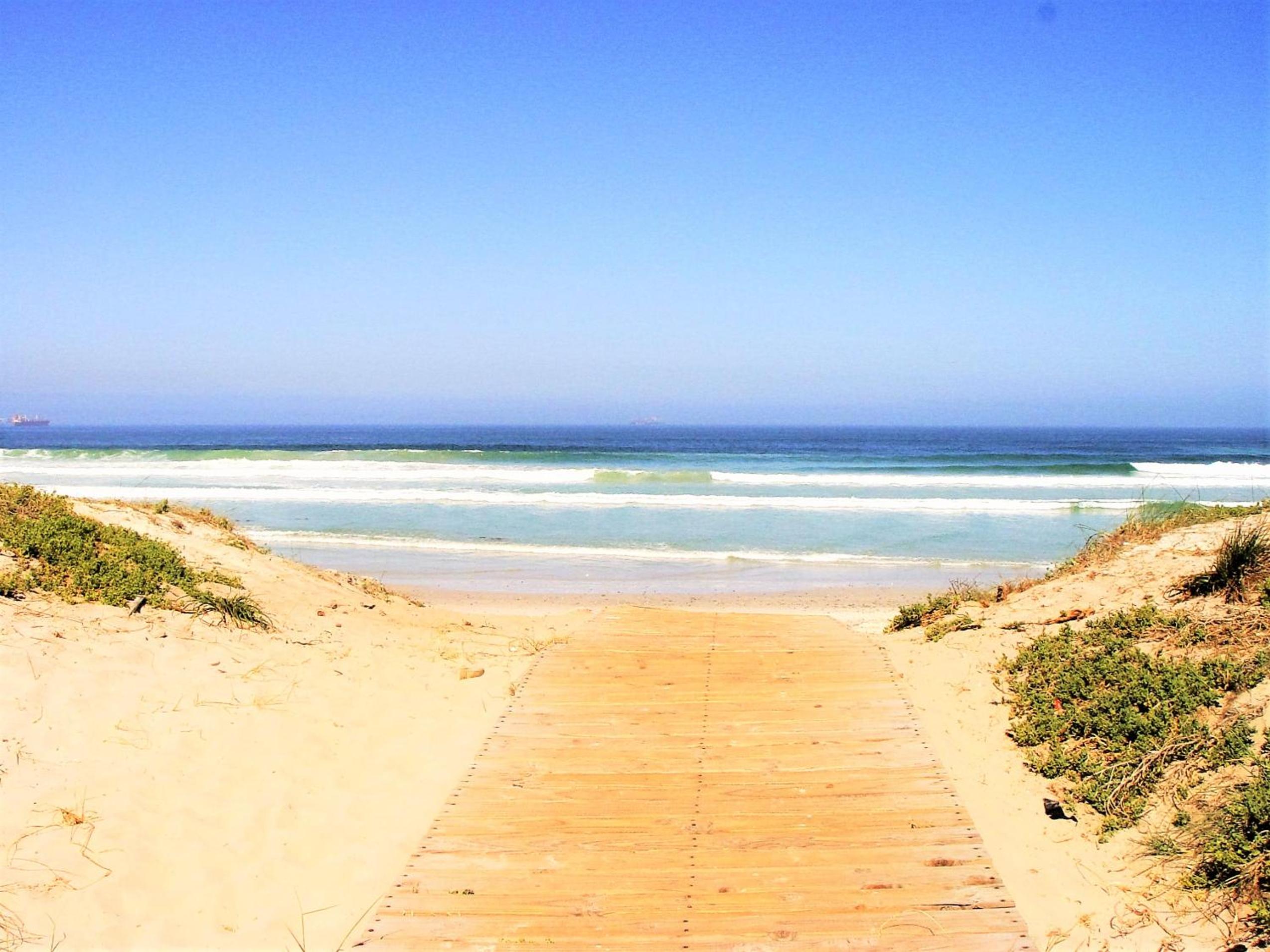 OCEAN BREEZE SUNSET BEACH - Cape Town