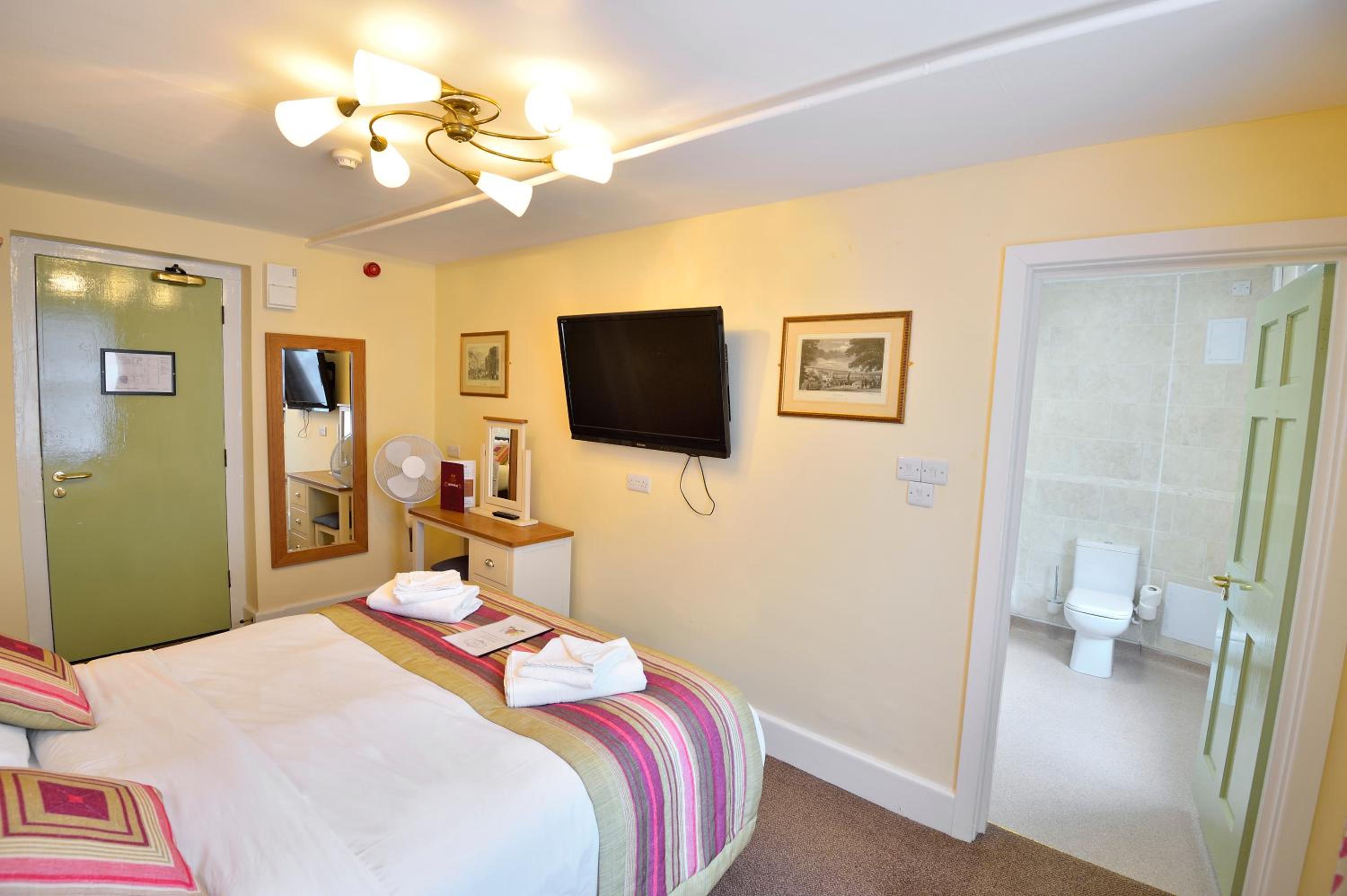 The Royal Victoria and Bull Hotel