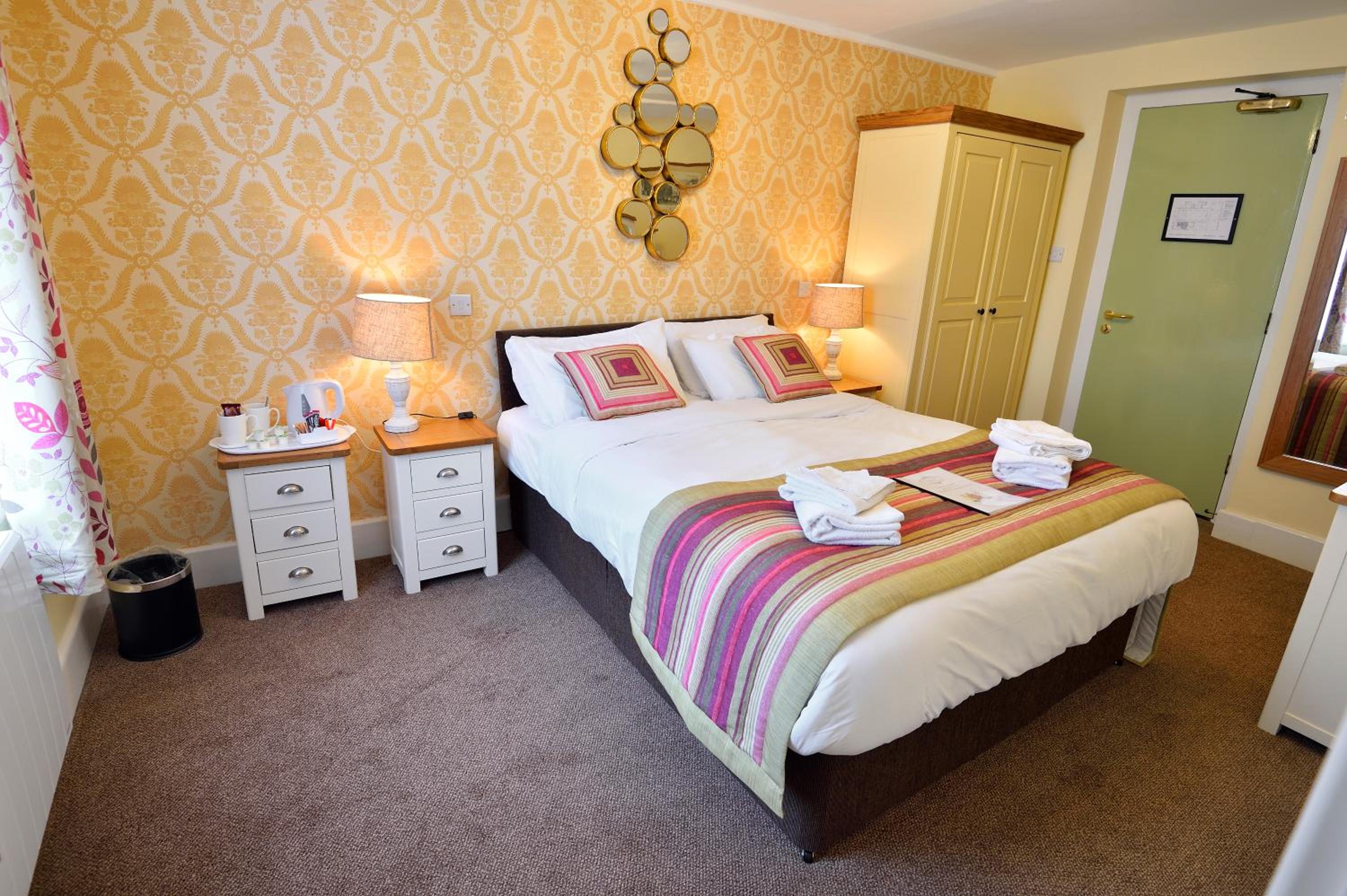 The Royal Victoria and Bull Hotel
