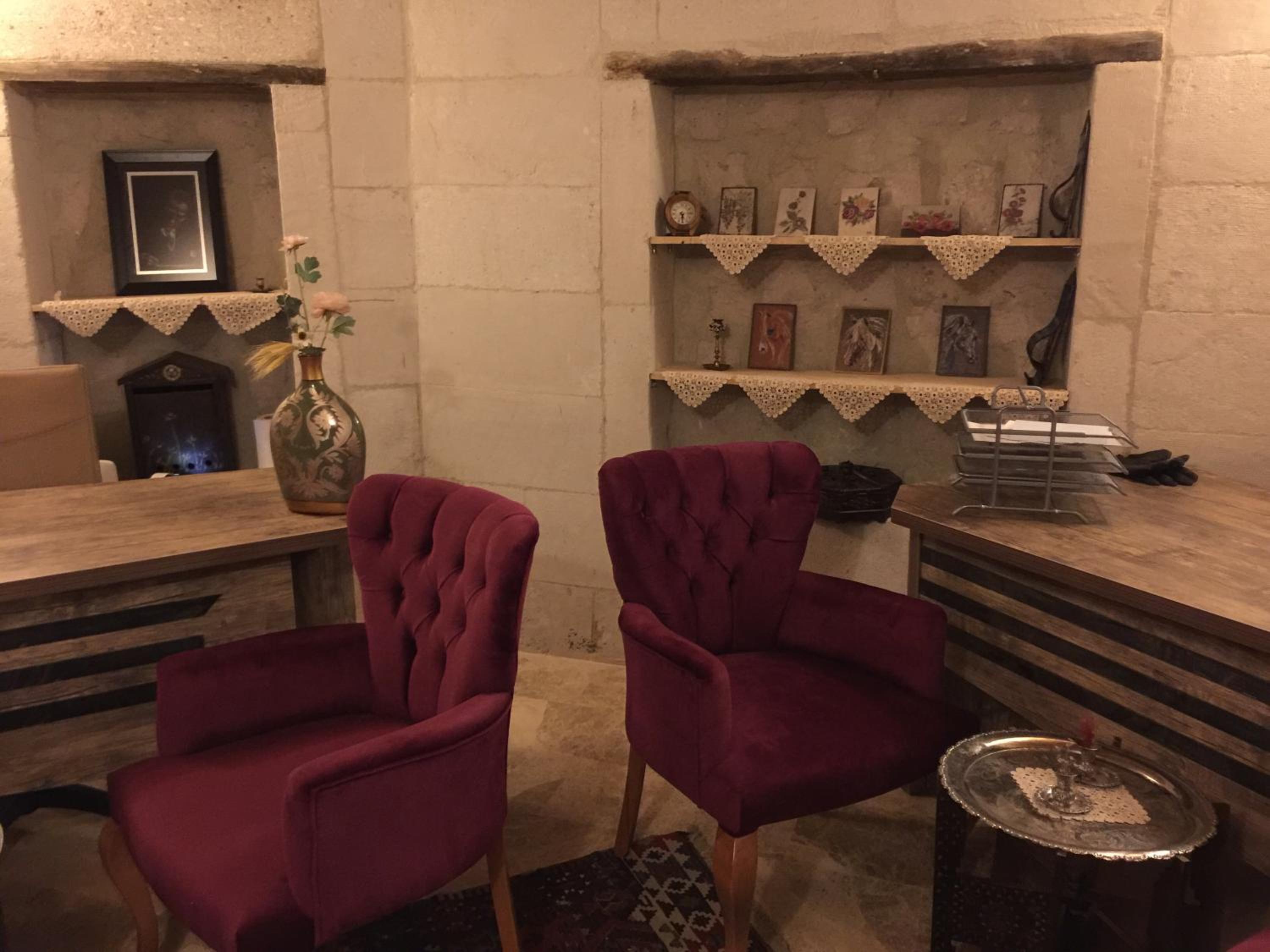 Mosaic Cave Hotel - Image 17