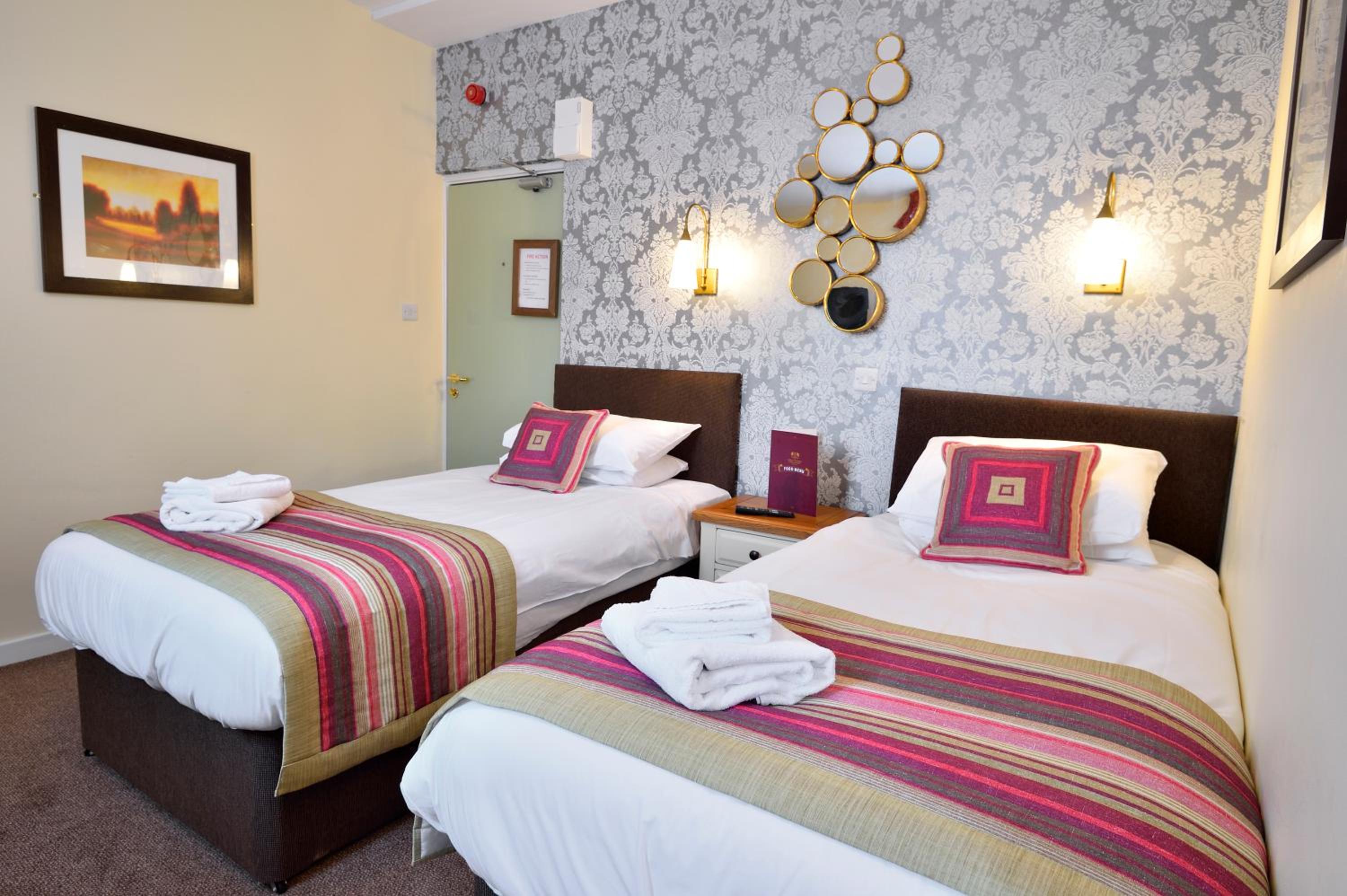 The Royal Victoria and Bull Hotel