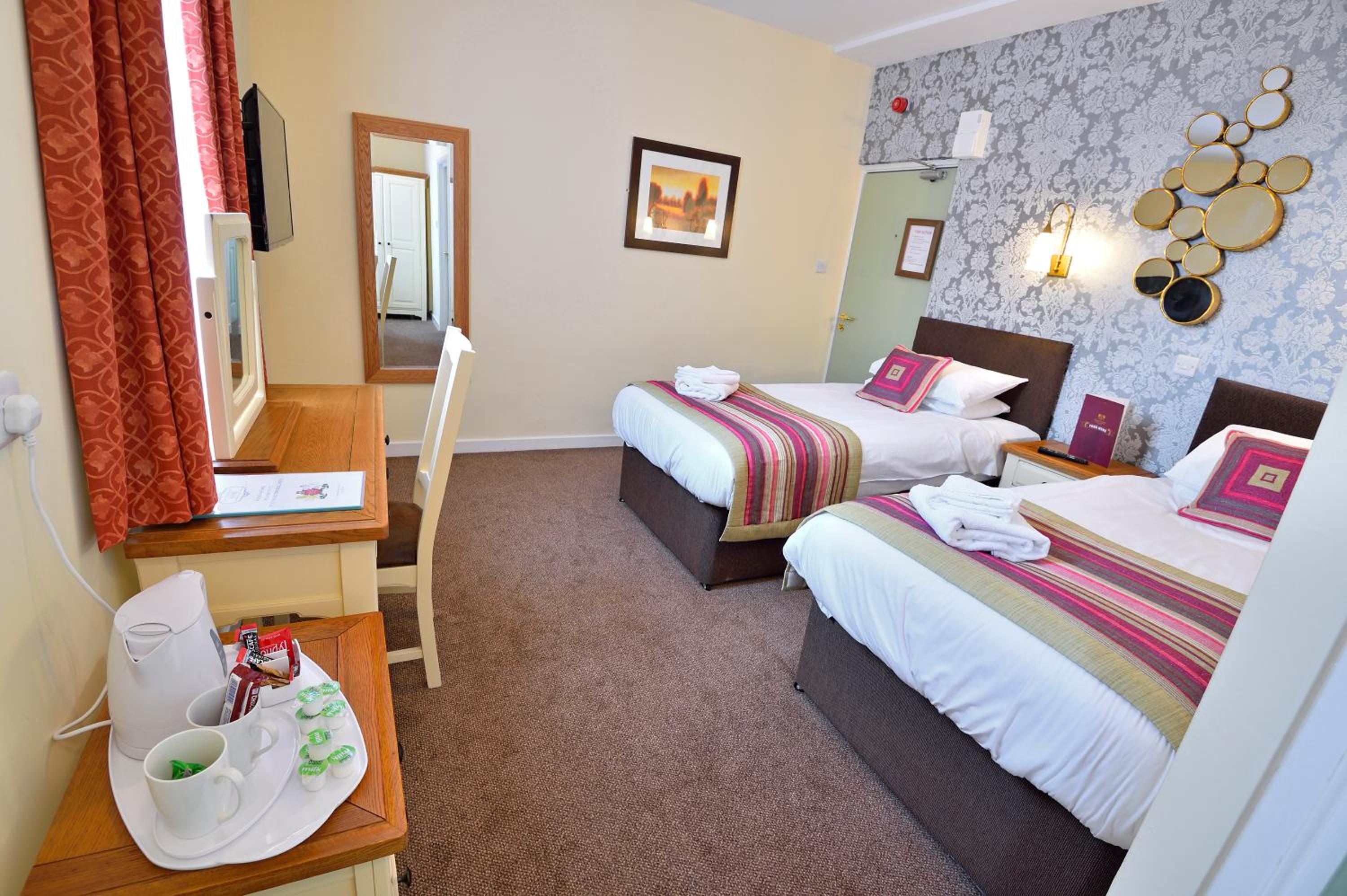 The Royal Victoria and Bull Hotel
