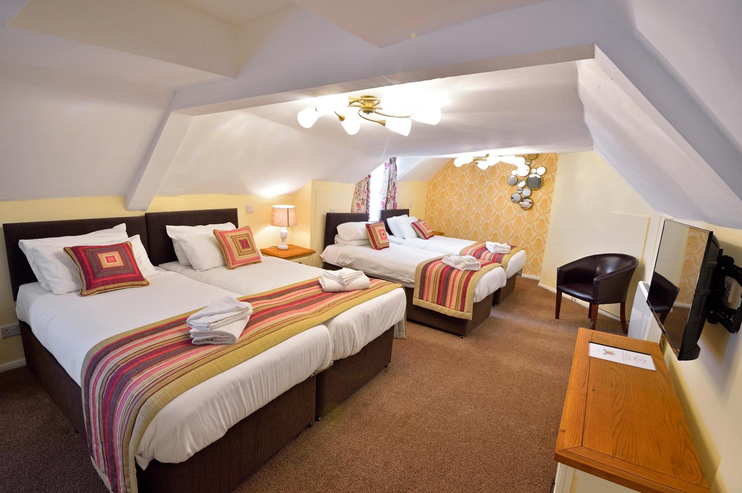 The Royal Victoria and Bull Hotel