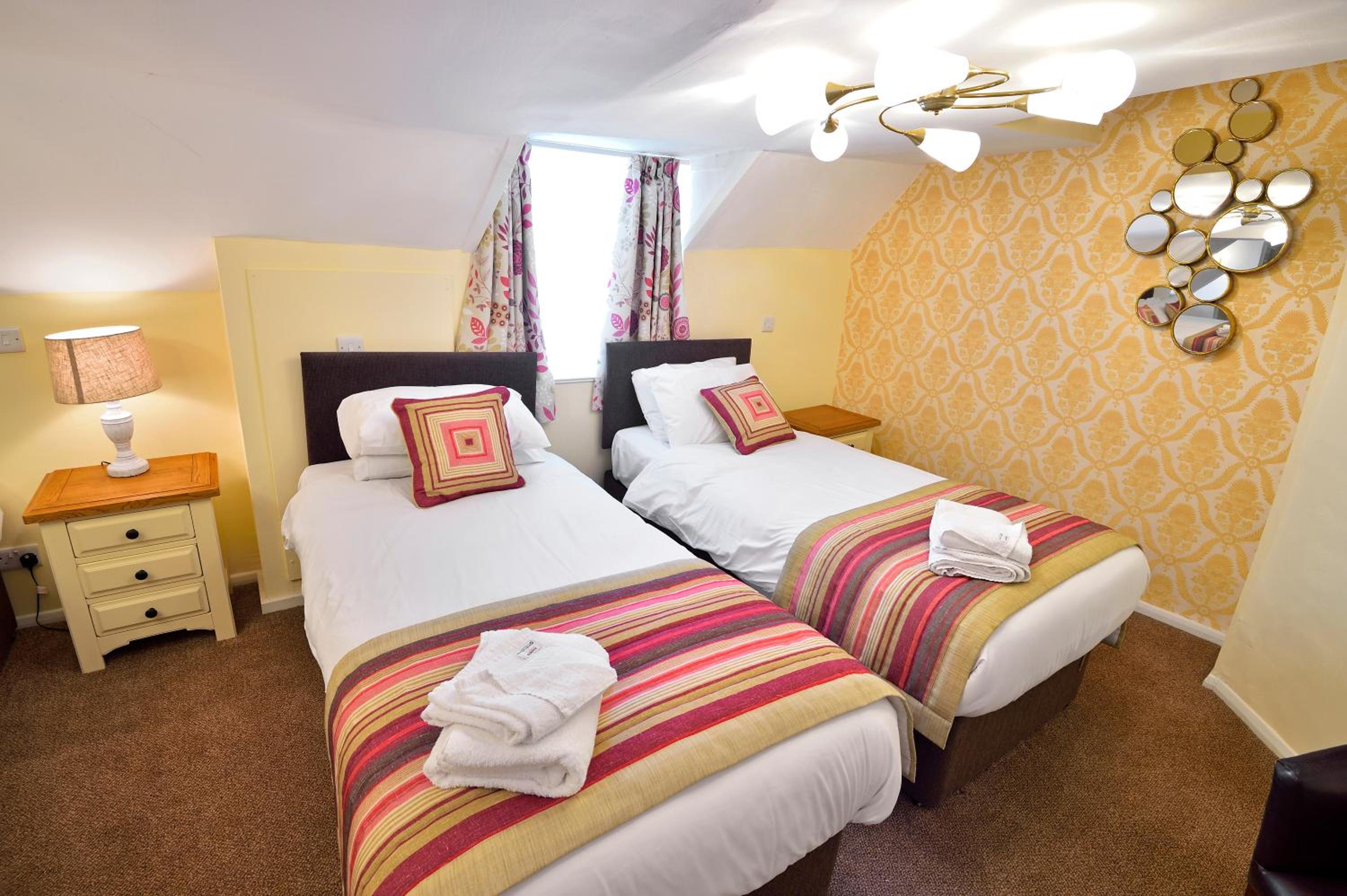 The Royal Victoria and Bull Hotel