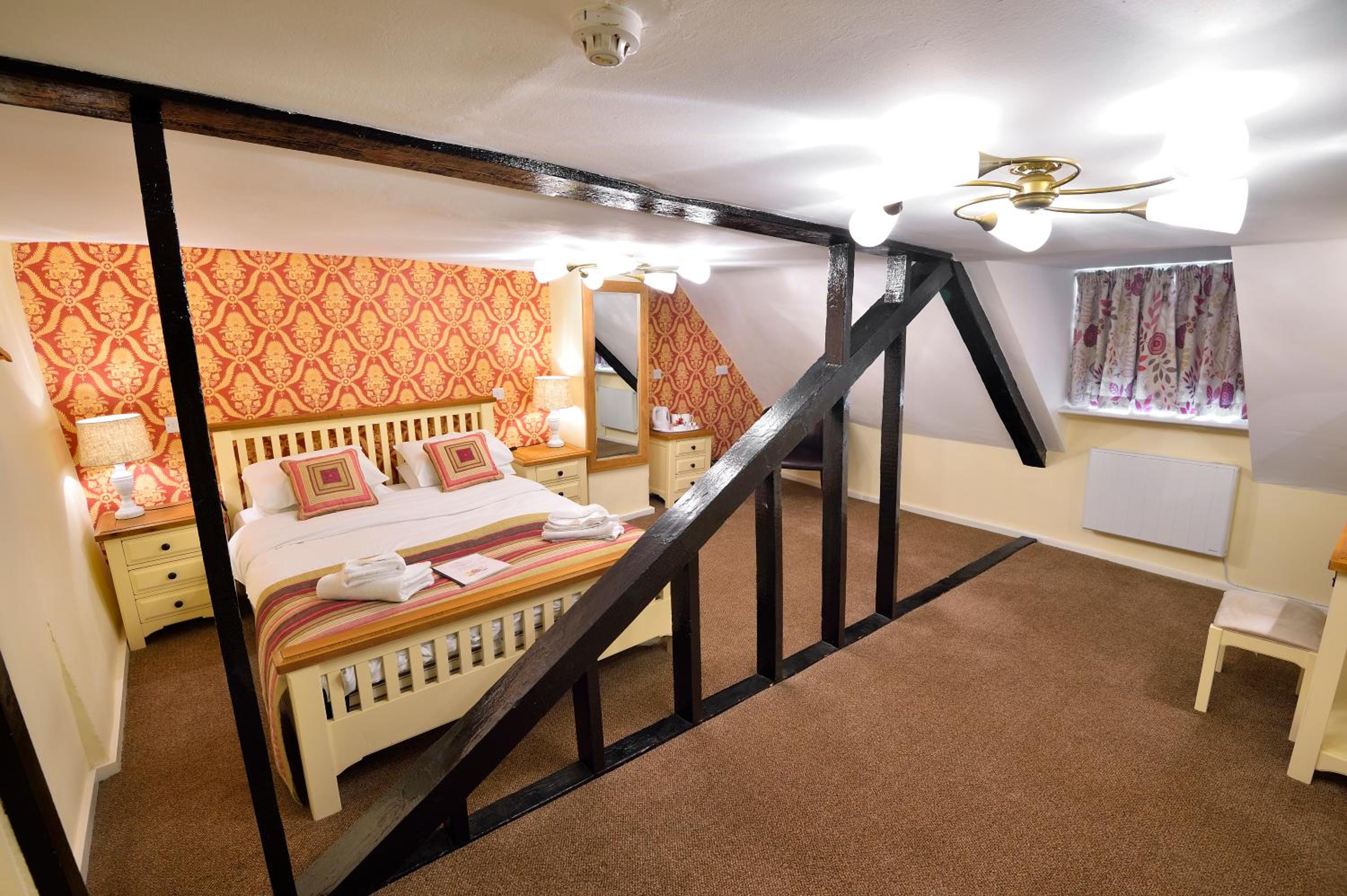 The Royal Victoria and Bull Hotel