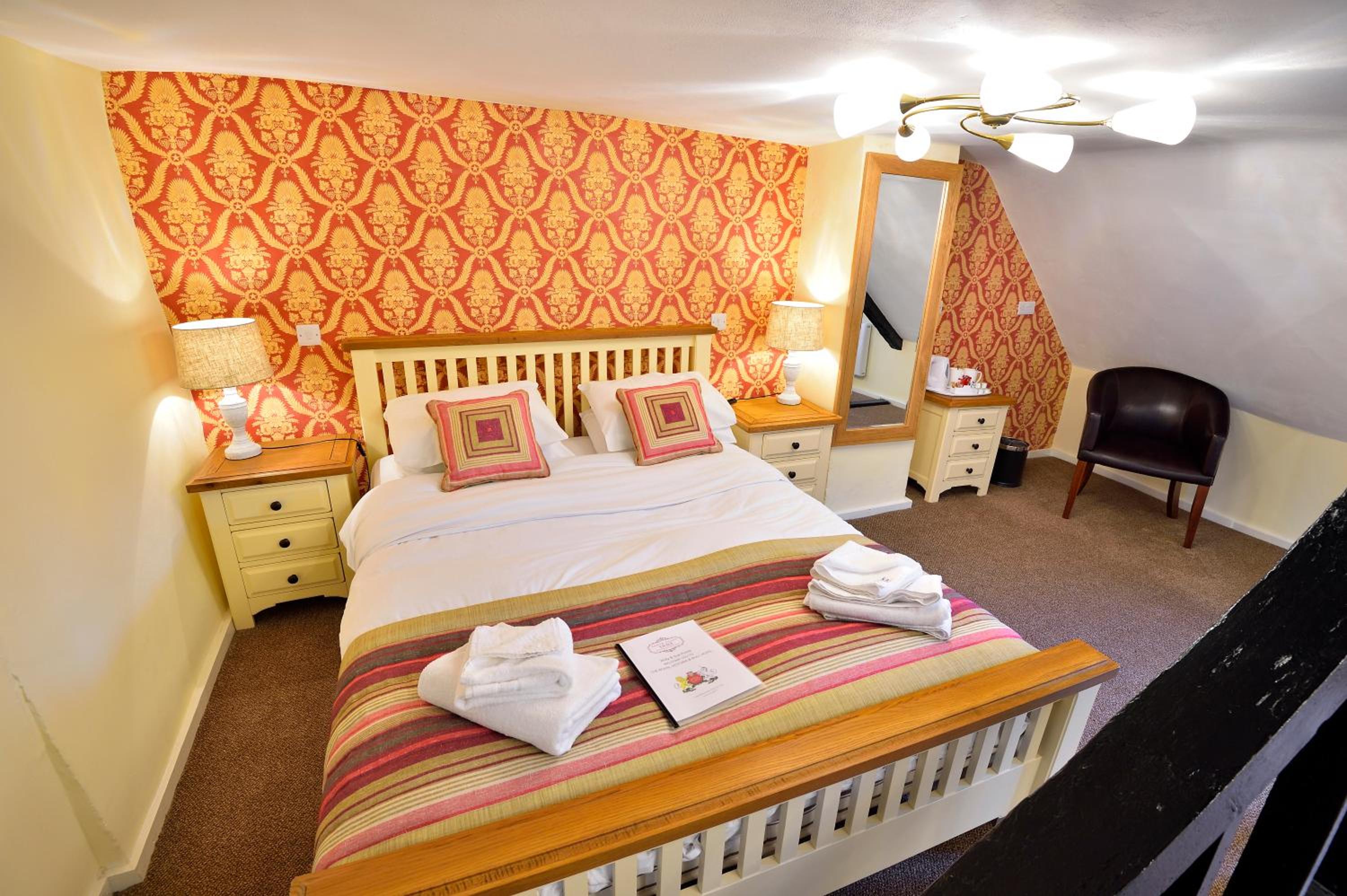 The Royal Victoria and Bull Hotel