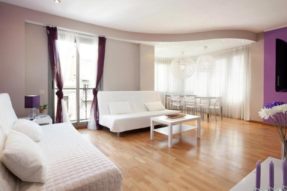 Sagrada Familia Apartment 265