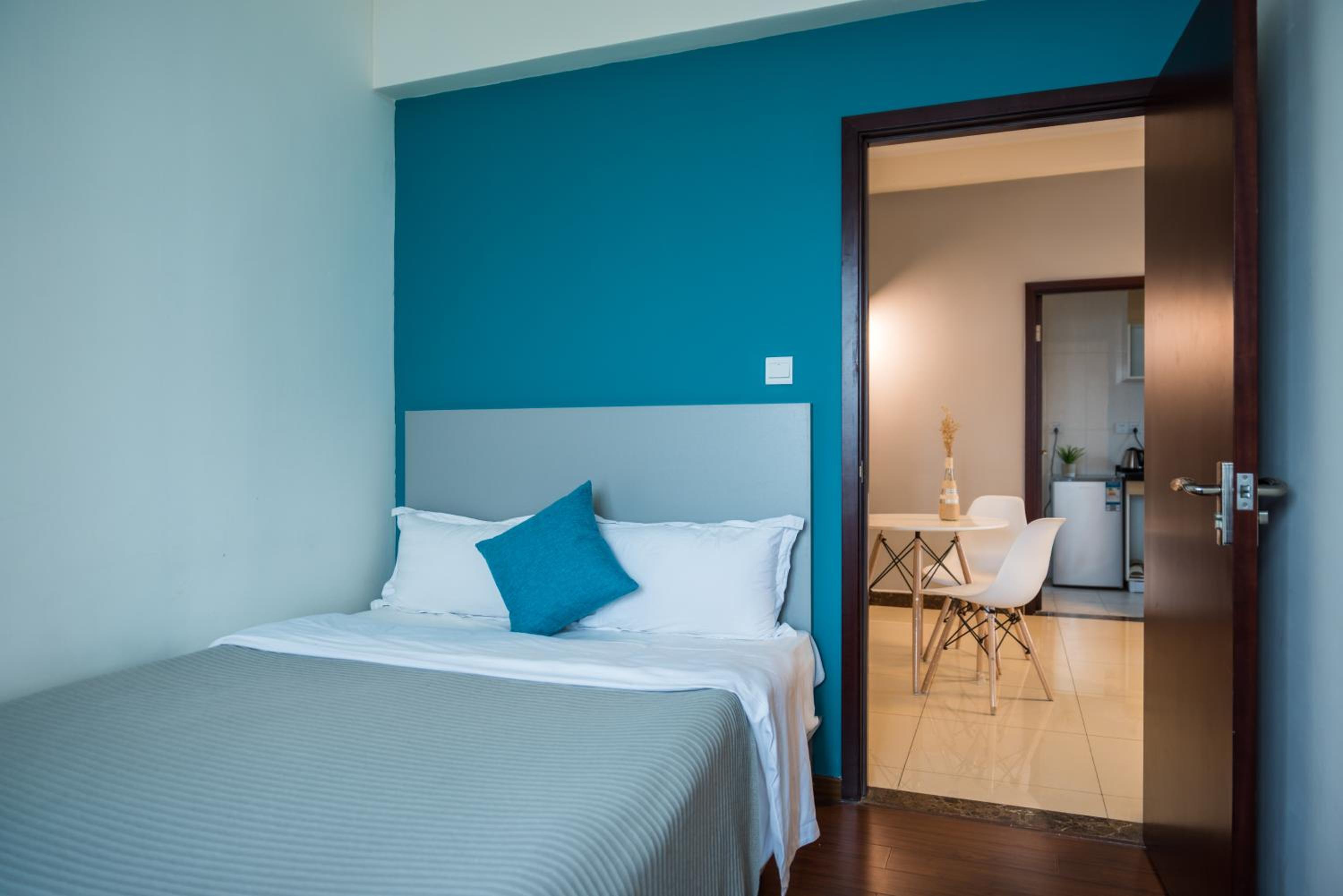 Ben Shu Jia Apartment Pazhou Branch