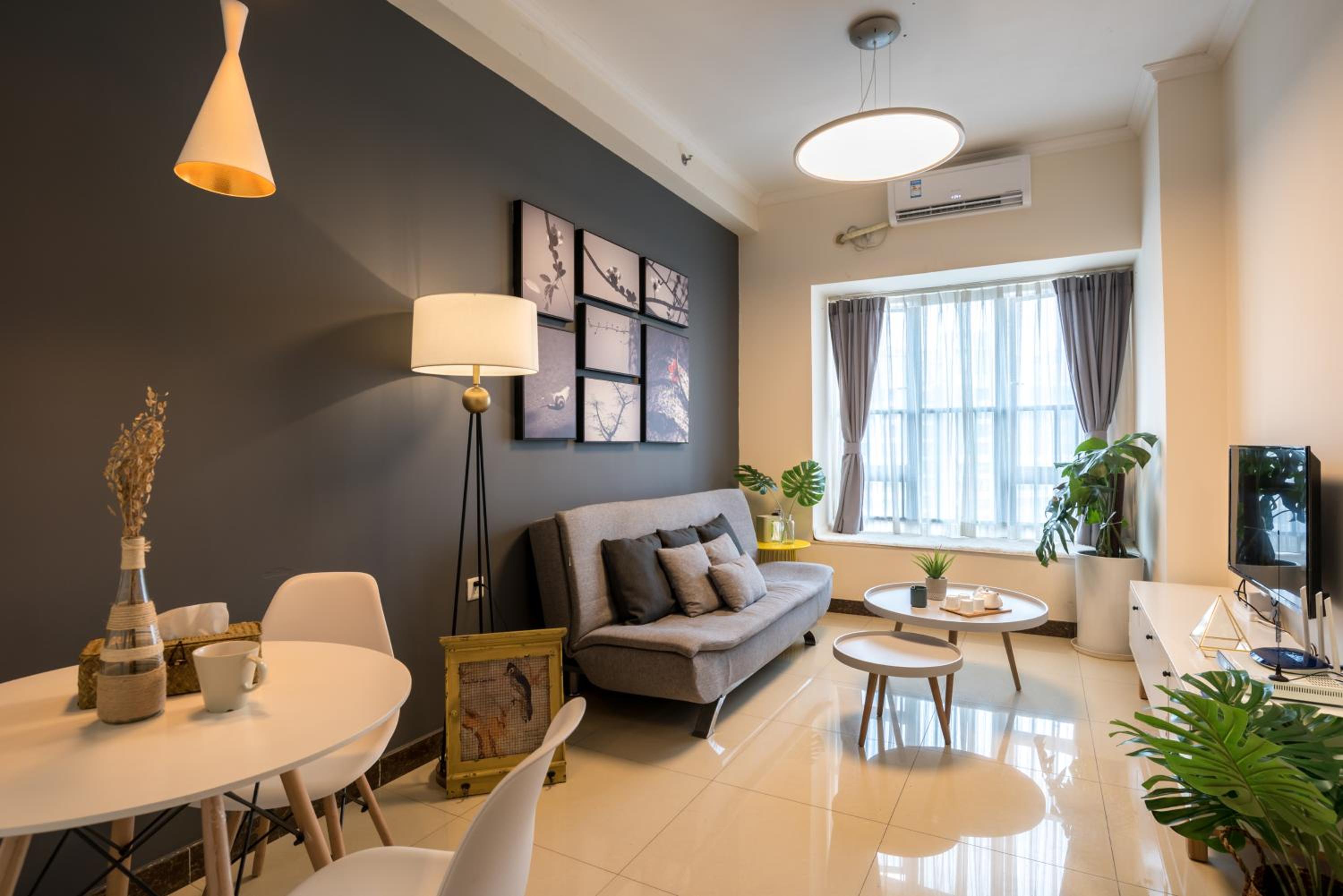 Ben Shu Jia Apartment Pazhou Branch