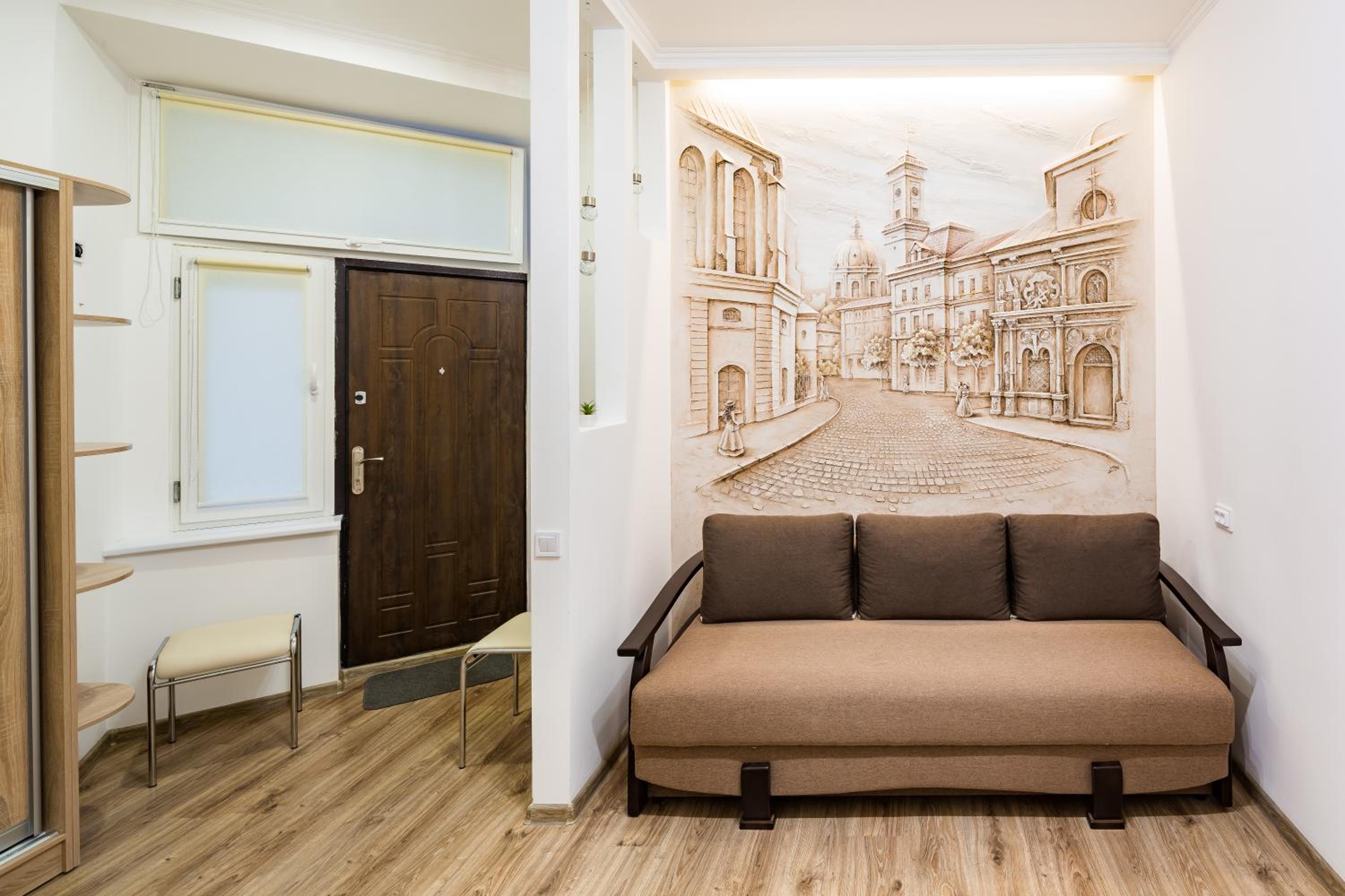 Apartment on Sholom Aleykhema 8 view 4