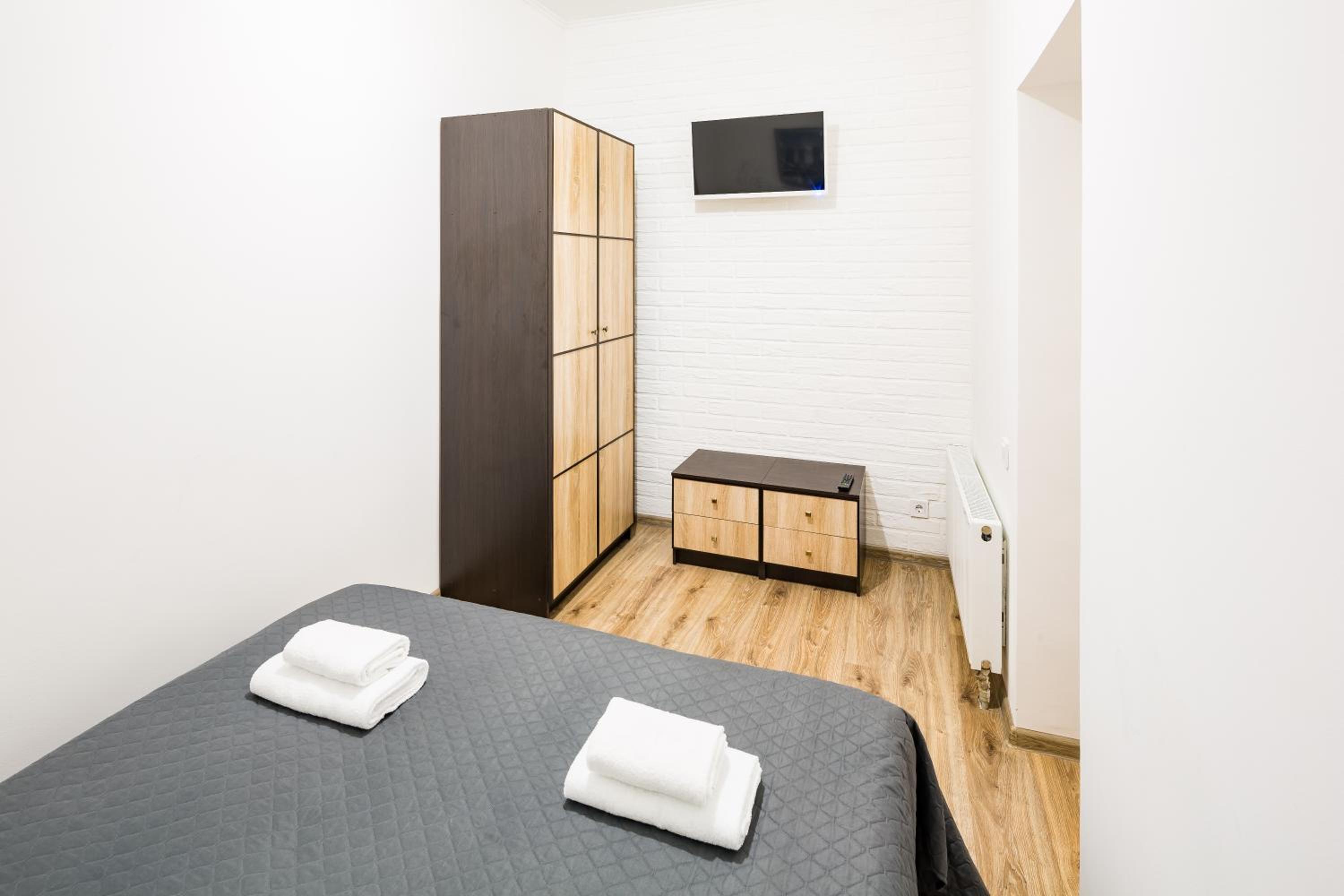 Apartment on Sholom Aleykhema 8 view 3