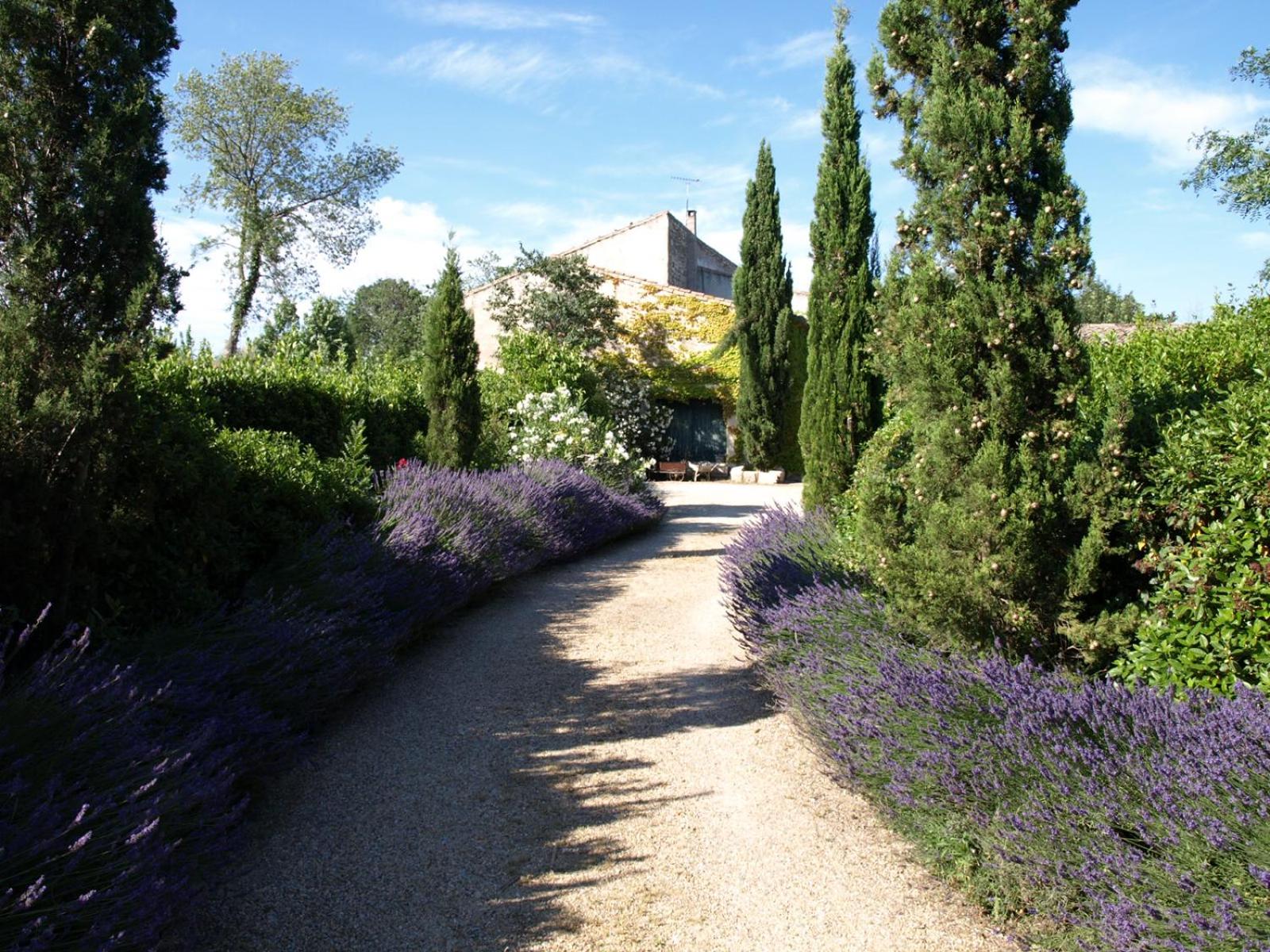 Maison d'Hôtes Mas de Barbut view 2
