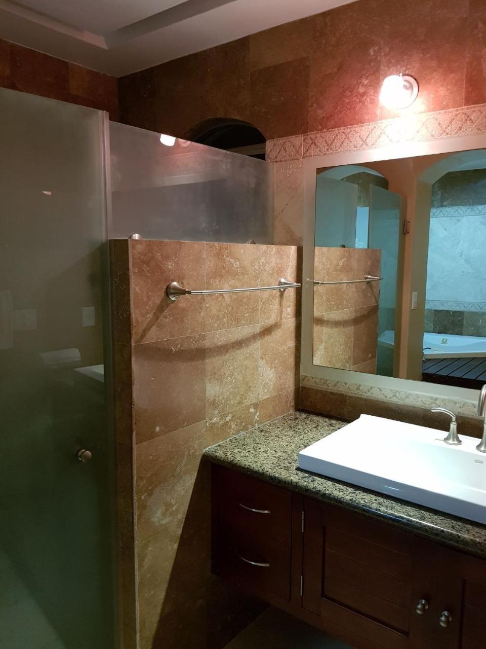 Aca Suites Ixtapa