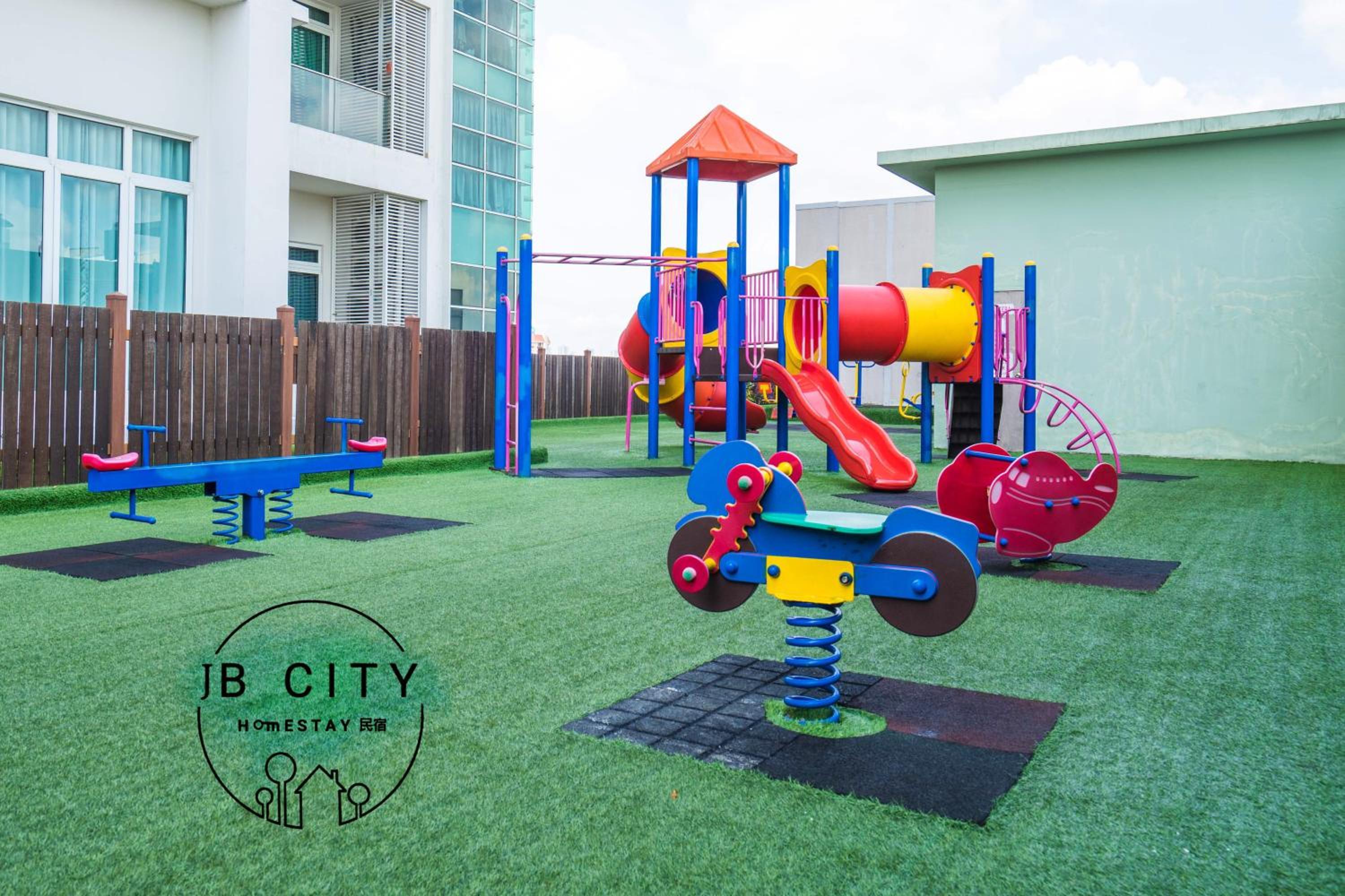 D' Esplanade KSL City by RR JBcity