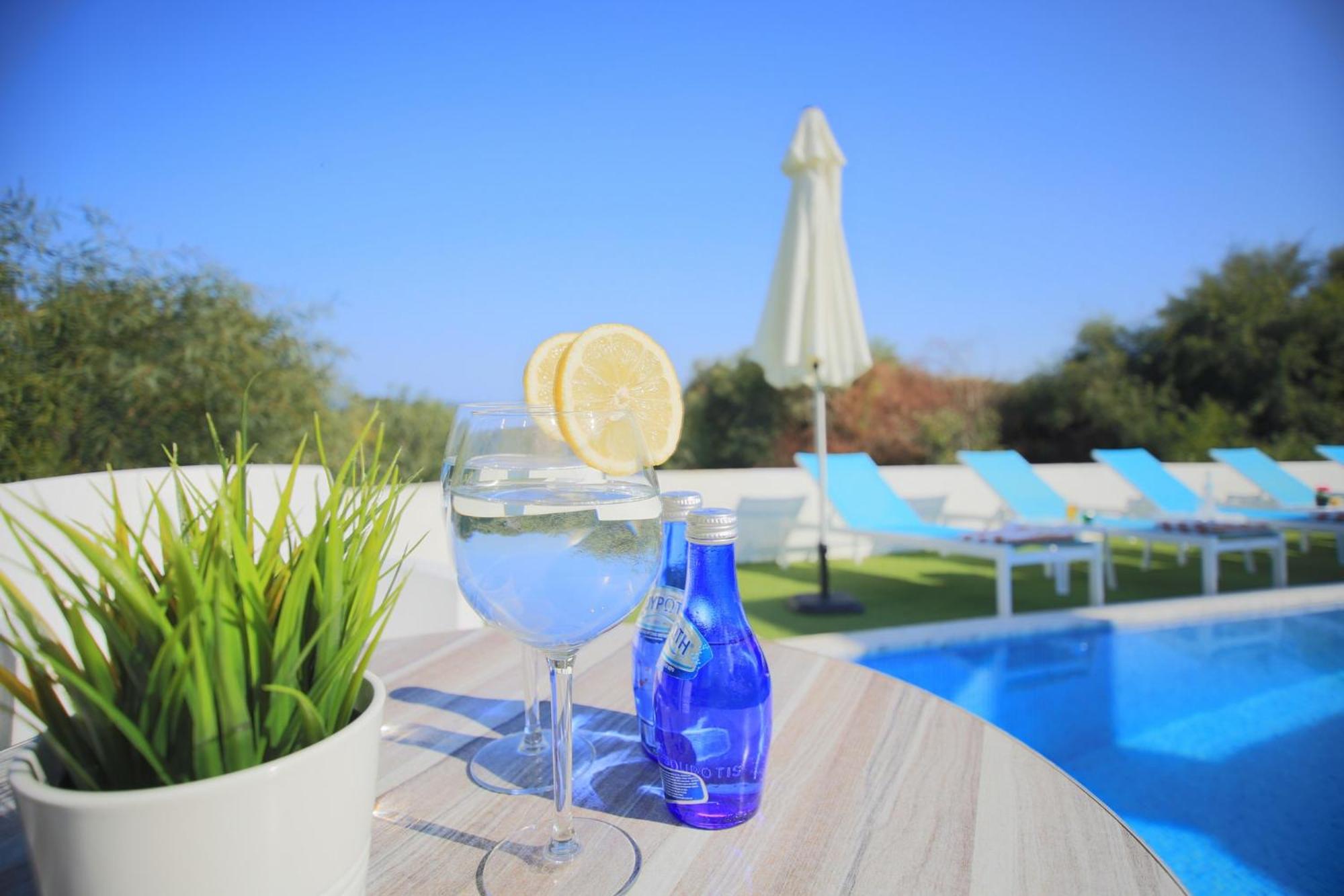 Akefalou Bay Villa