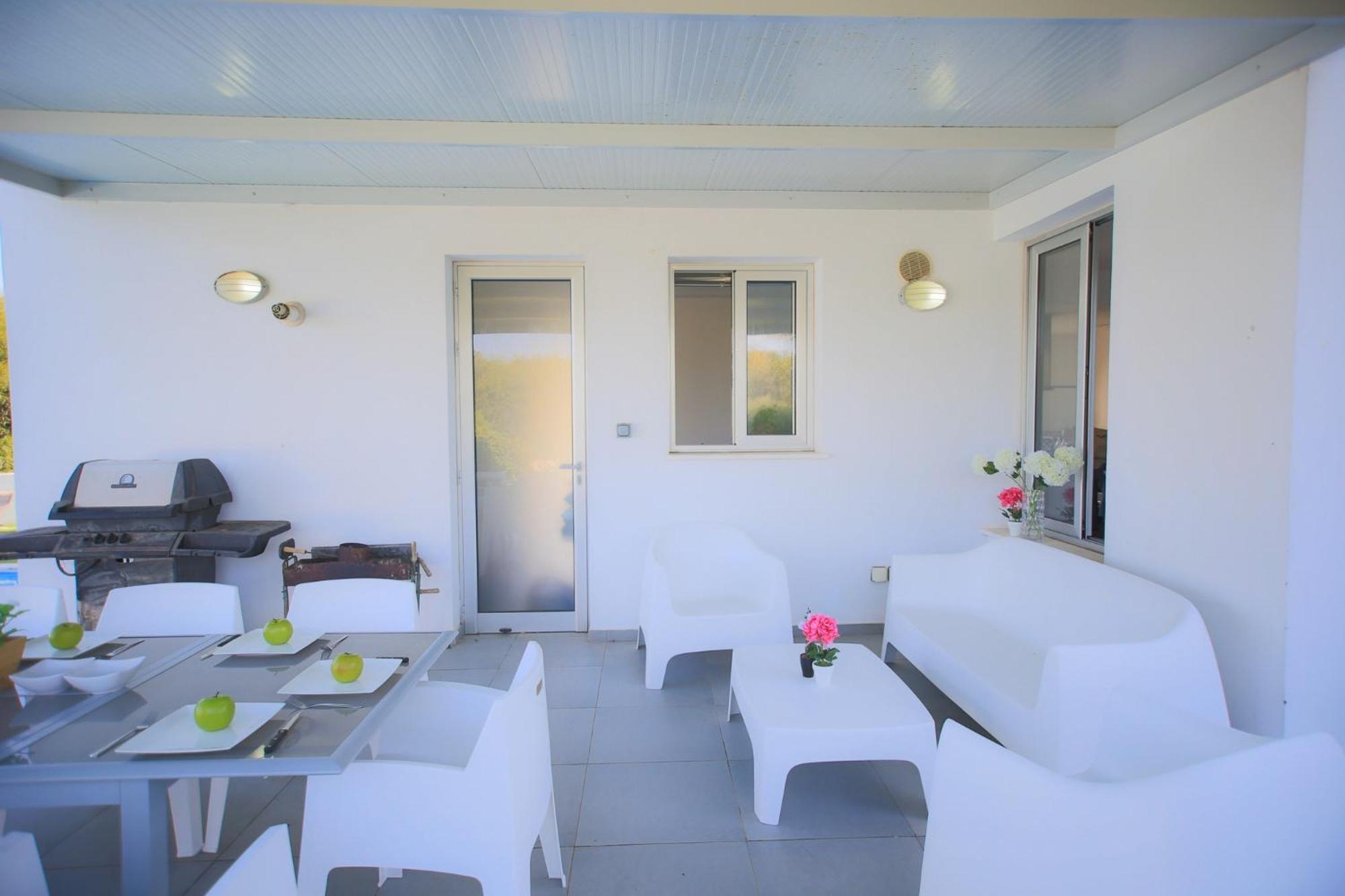 Akefalou Bay Villa