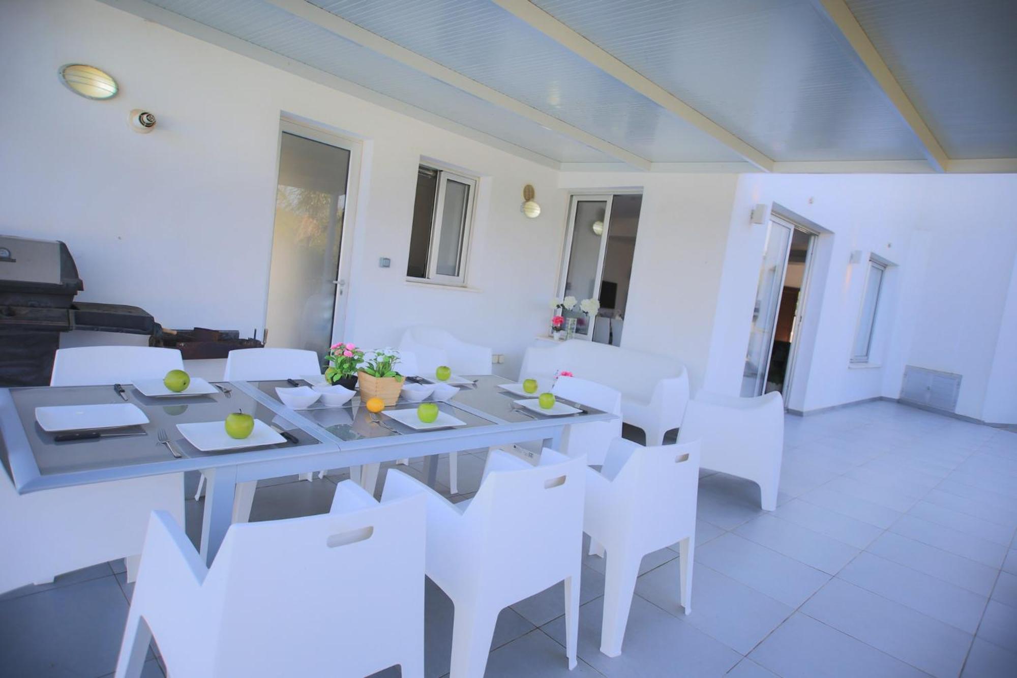 Akefalou Bay Villa