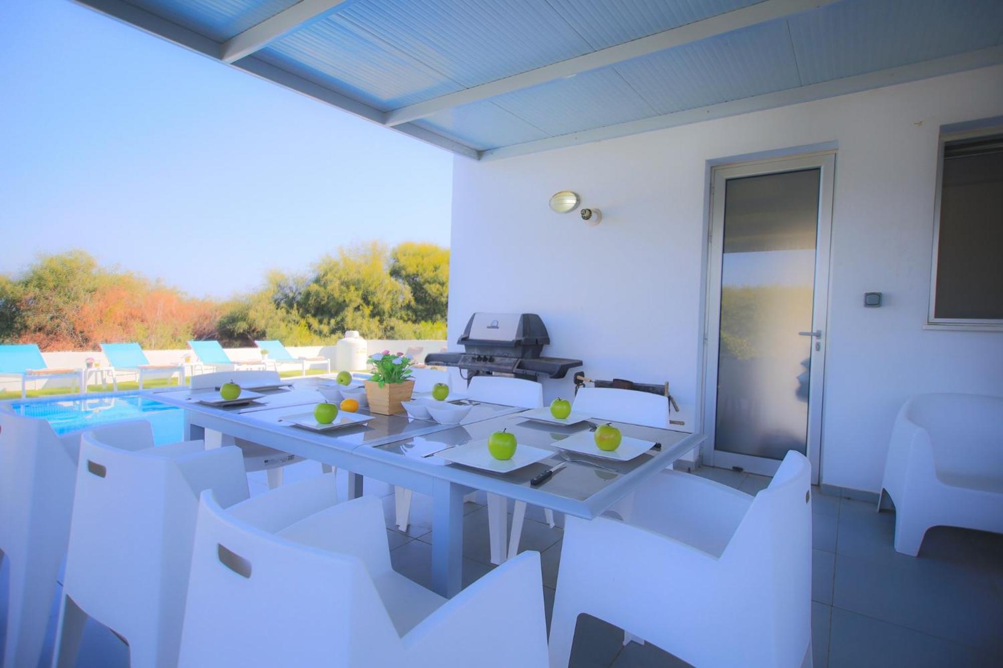 Akefalou Bay Villa