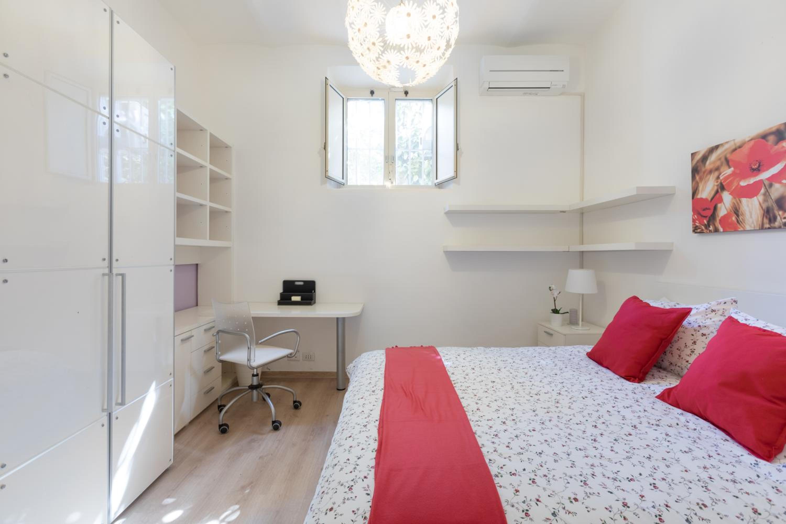 Amazing 4 bedrooms apartment with garden